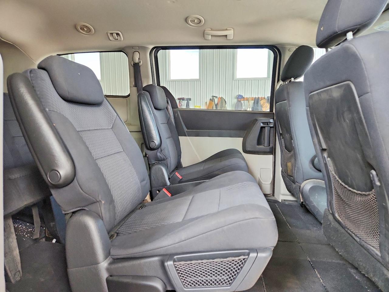 2010 Dodge Grand Caravan Se White vin: 2D4RN4DEXAR134725