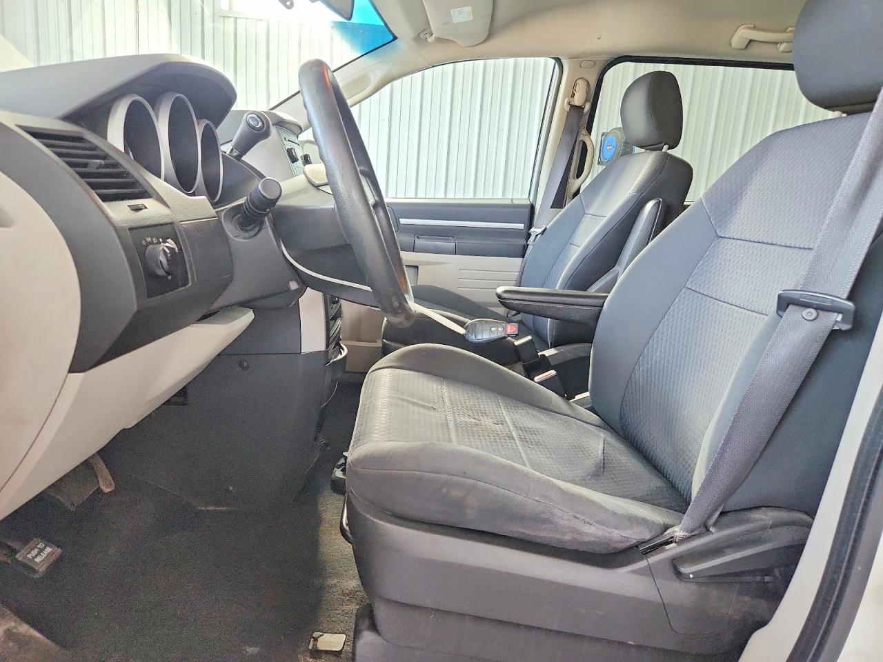 2010 Dodge Grand Caravan Se White vin: 2D4RN4DEXAR134725