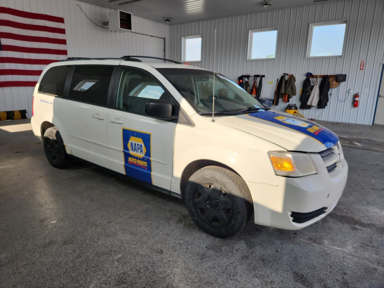 2010 Dodge Grand Caravan Se White vin: 2D4RN4DEXAR134725 Damage: Overall Vehicle, De-Identify, Removal Required