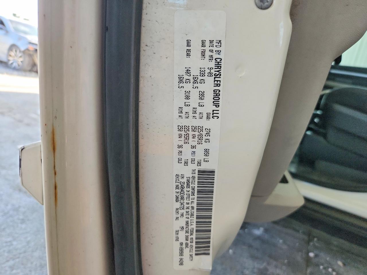 2010 Dodge Grand Caravan Se White vin: 2D4RN4DEXAR134725