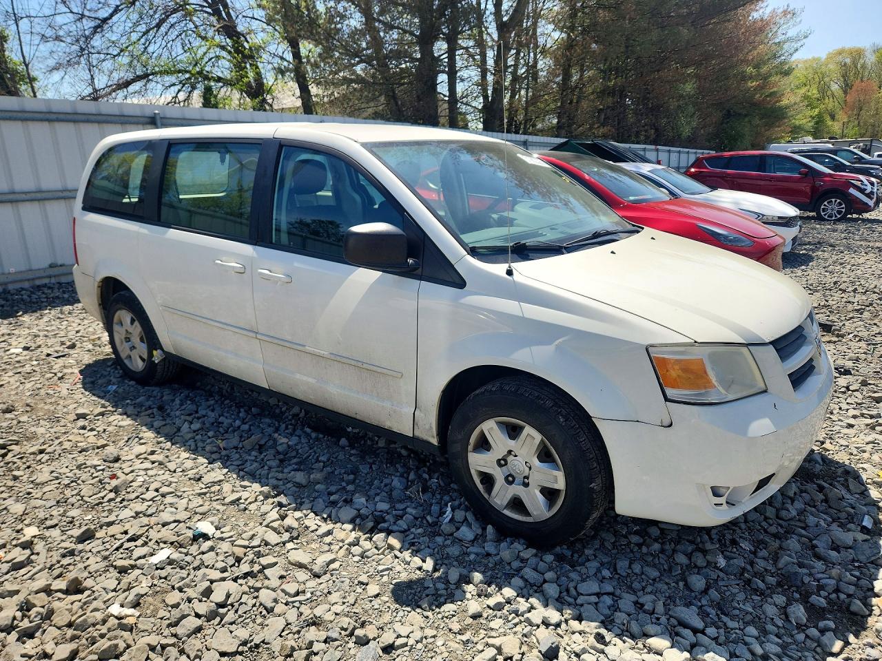 2010 Dodge Grand Caravan Se White vin: 2D4RN4DEXAR265668