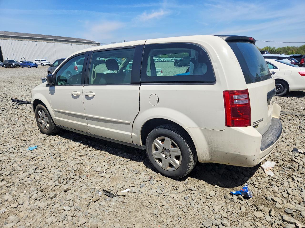 2010 Dodge Grand Caravan Se White vin: 2D4RN4DEXAR265668