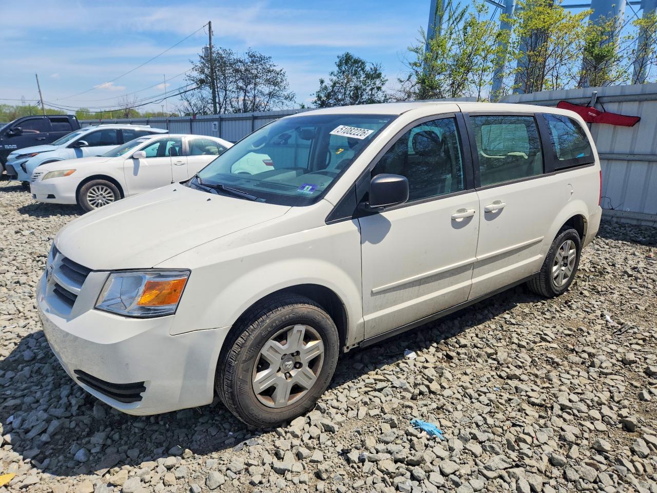 2010 Dodge Grand Caravan Se White vin: 2D4RN4DEXAR265668