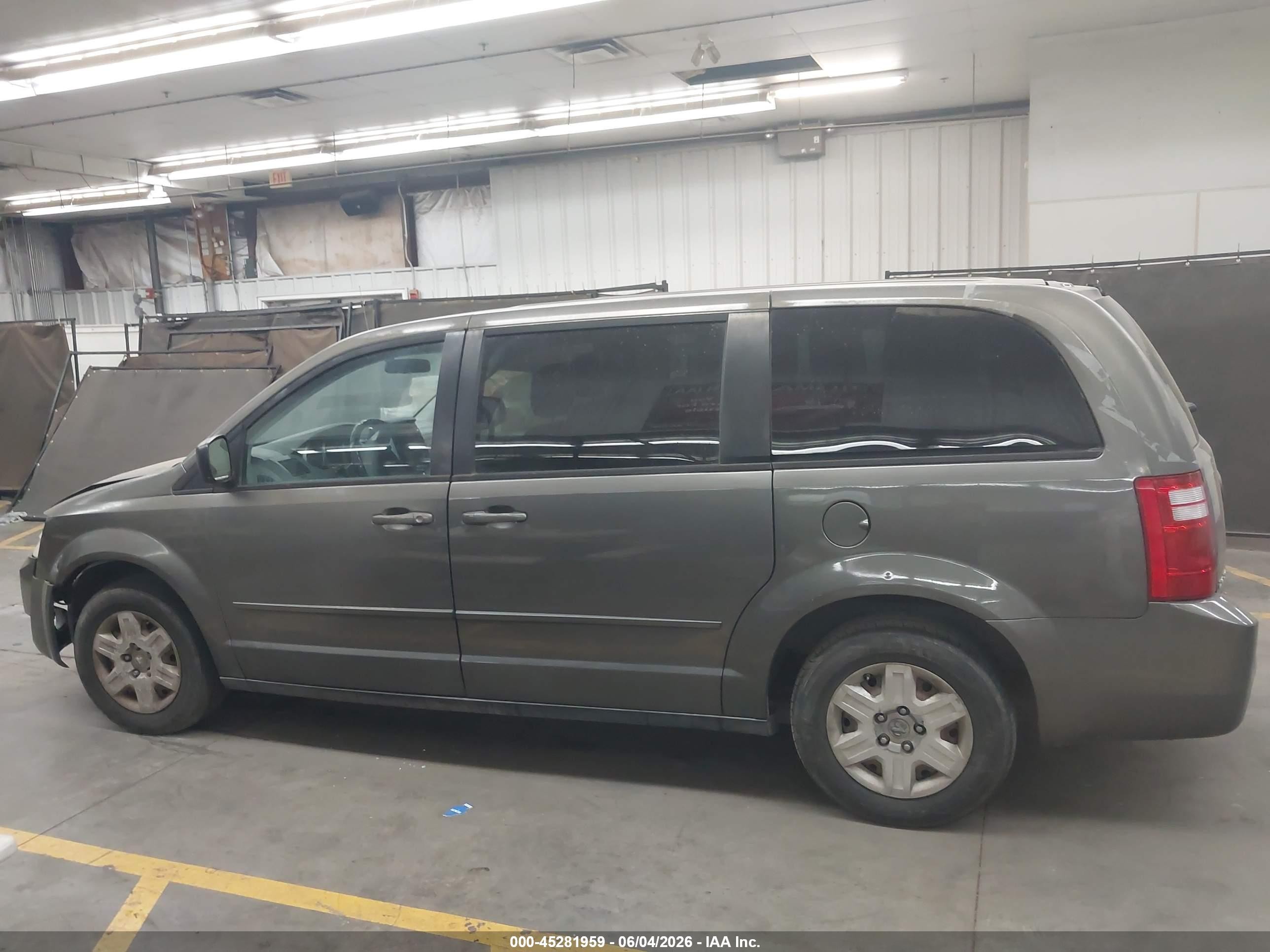 2010 Dodge Grand Caravan Se Gray vin: 2D4RN4DEXAR335279