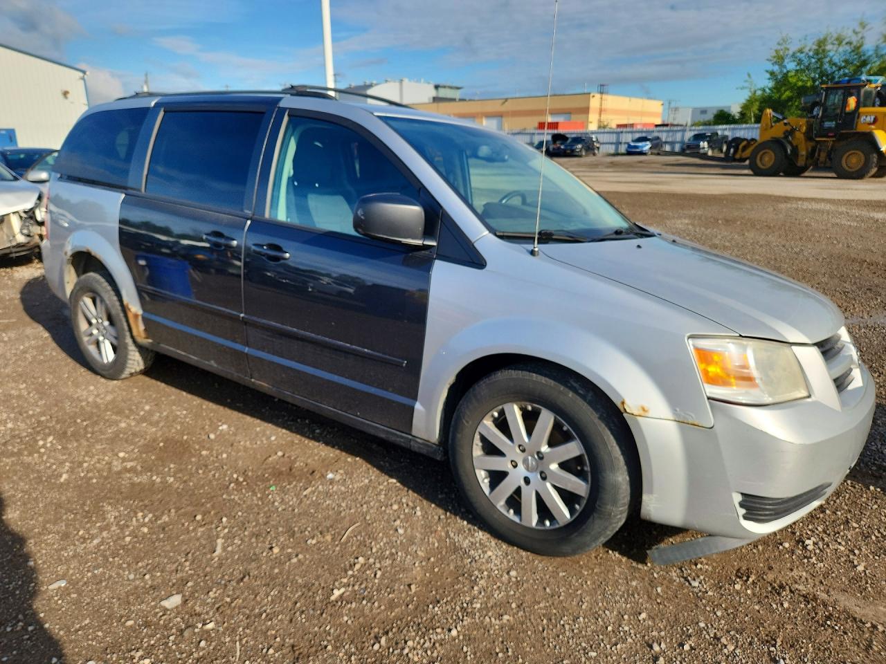2010 Dodge Grand Caravan Se Silver vin: 2D4RN4DEXAR400681