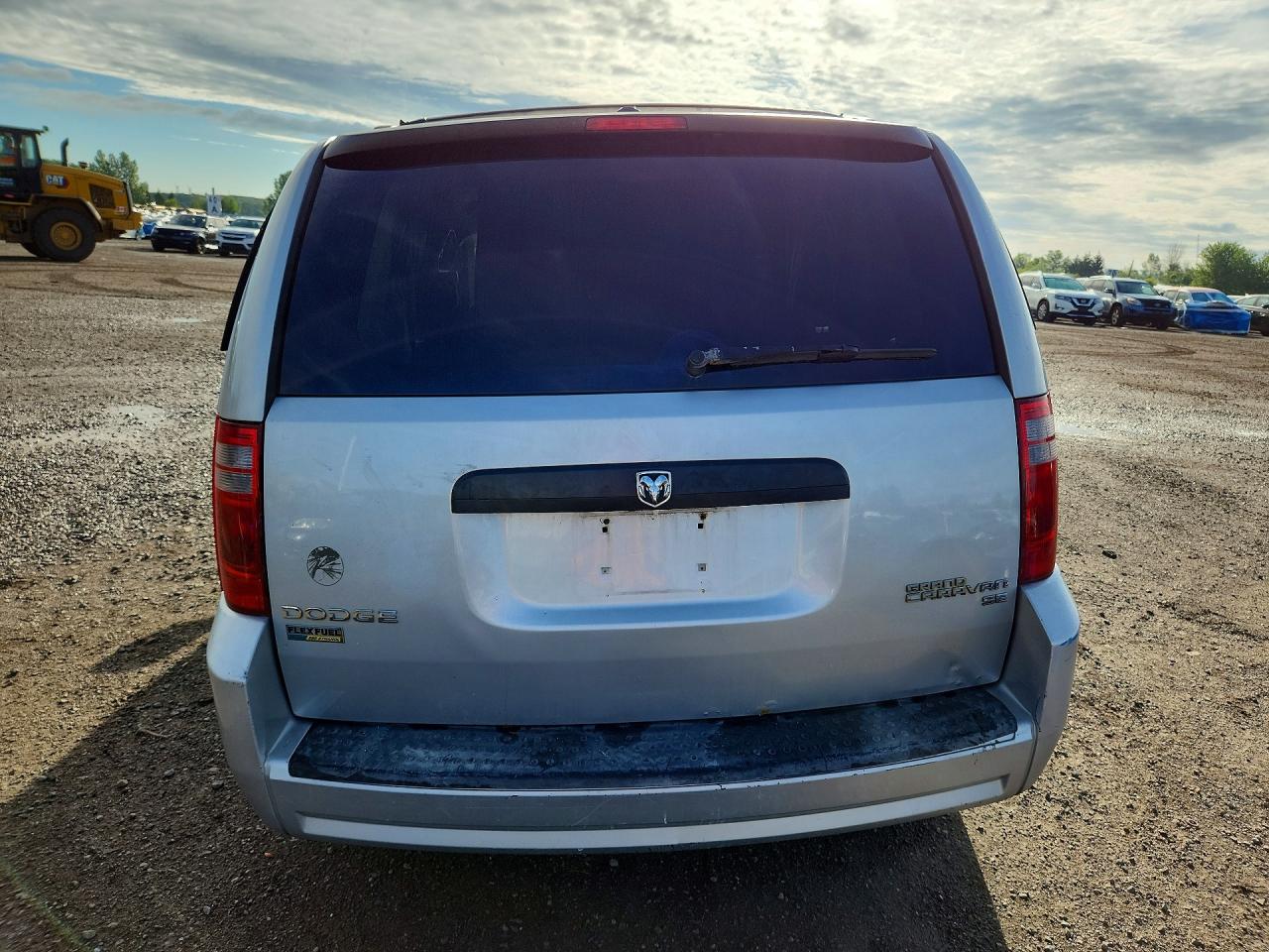 2010 Dodge Grand Caravan Se Silver vin: 2D4RN4DEXAR400681