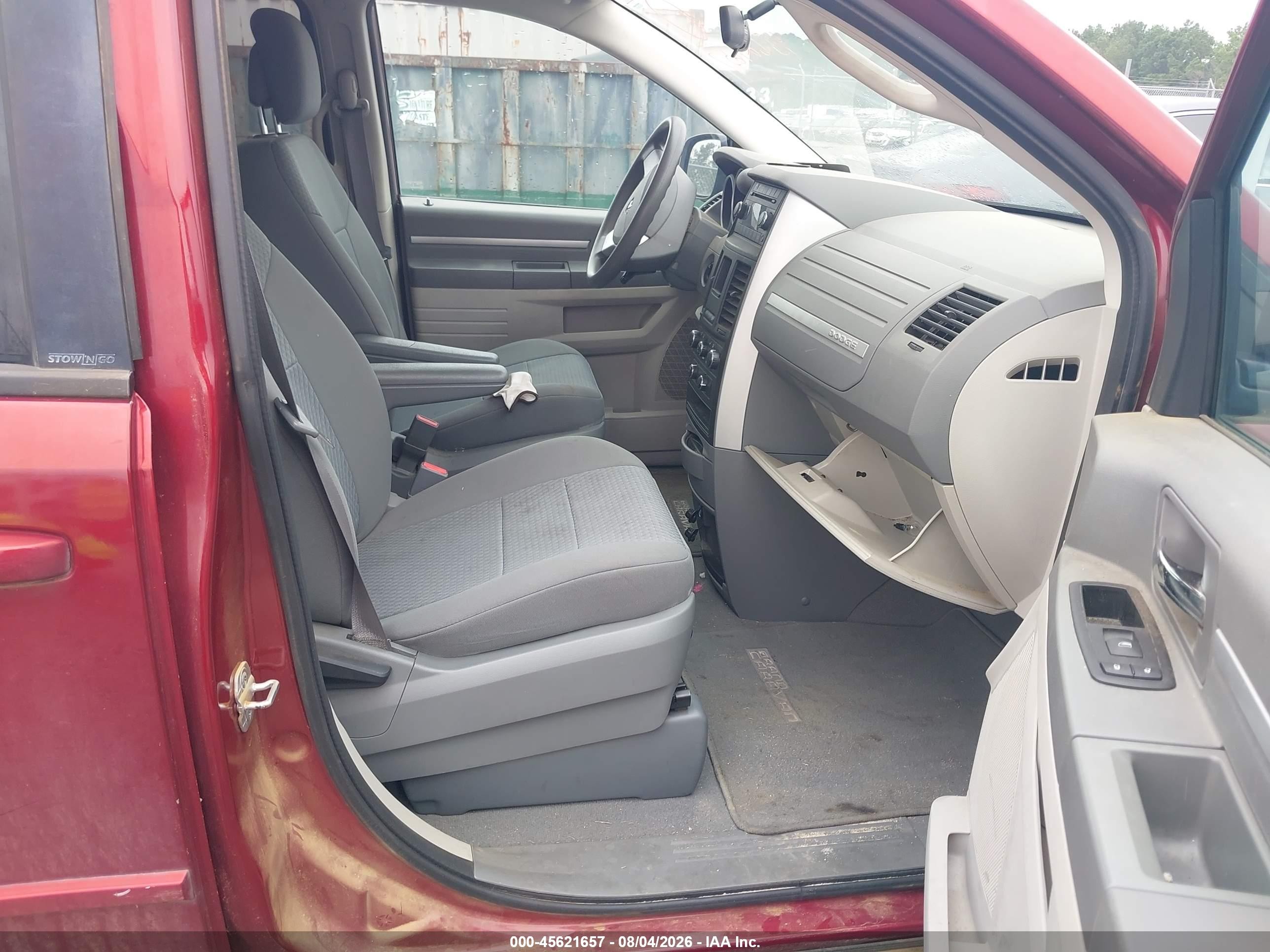 2010 Dodge Grand Caravan Se Red vin: 2D4RN4DEXAR417710
