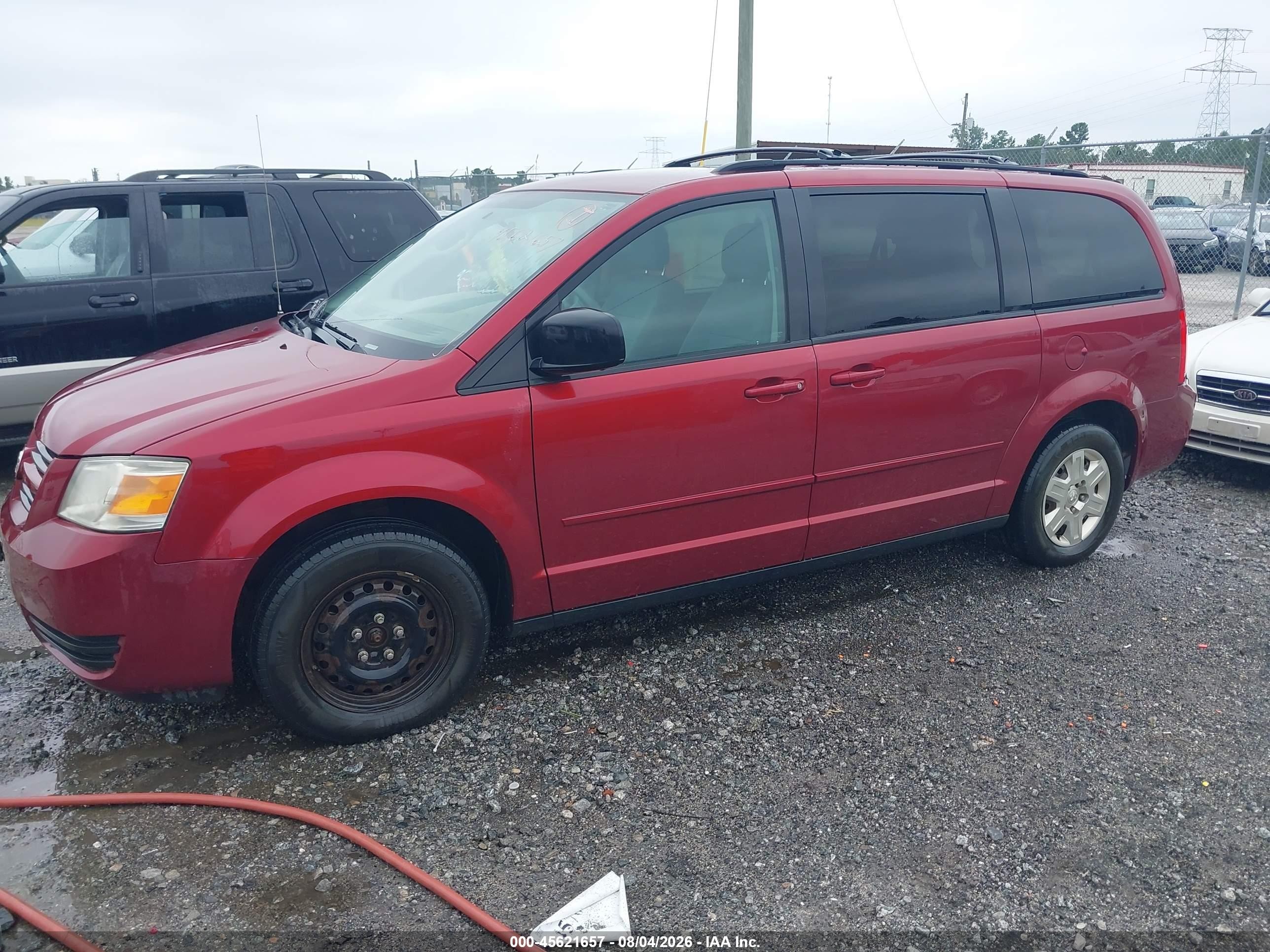 2010 Dodge Grand Caravan Se Red vin: 2D4RN4DEXAR417710