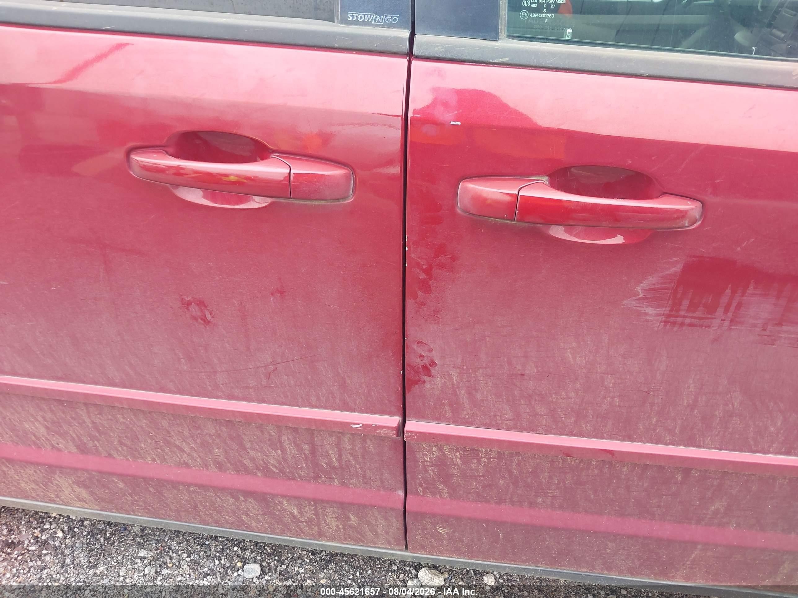 2010 Dodge Grand Caravan Se Red vin: 2D4RN4DEXAR417710