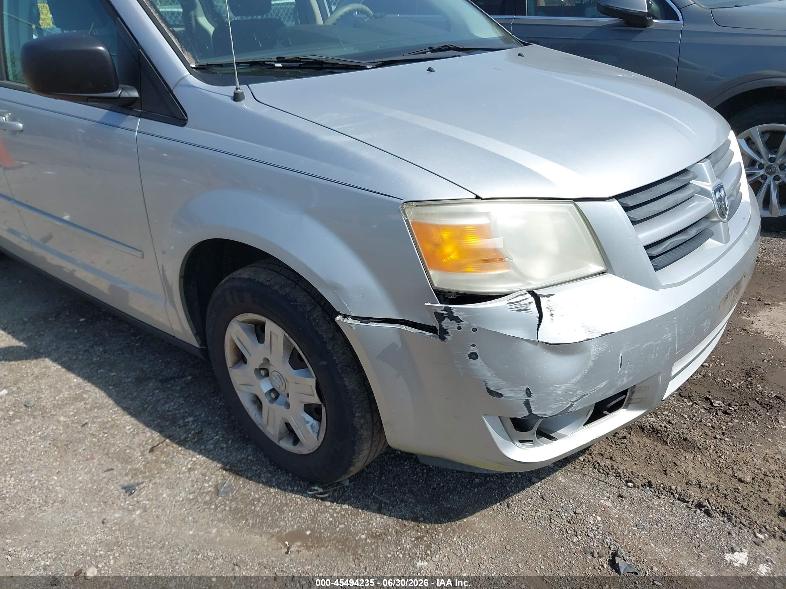 2010 Dodge Grand Caravan Se Silver vin: 2D4RN4DEXAR434992