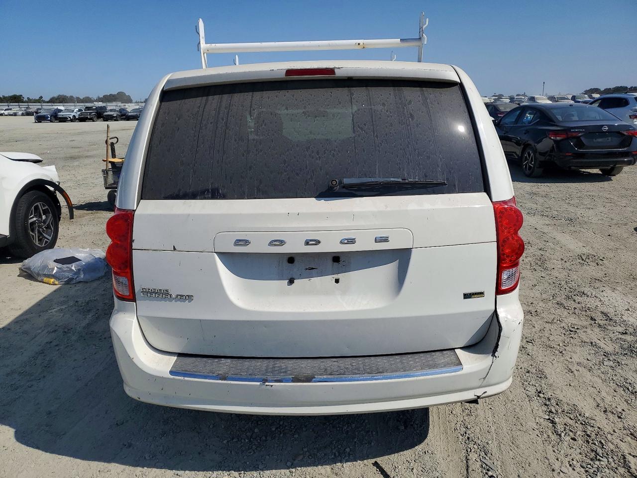 2011 Dodge Grand Caravan Express White vin: 2D4RN4DG0BR706629