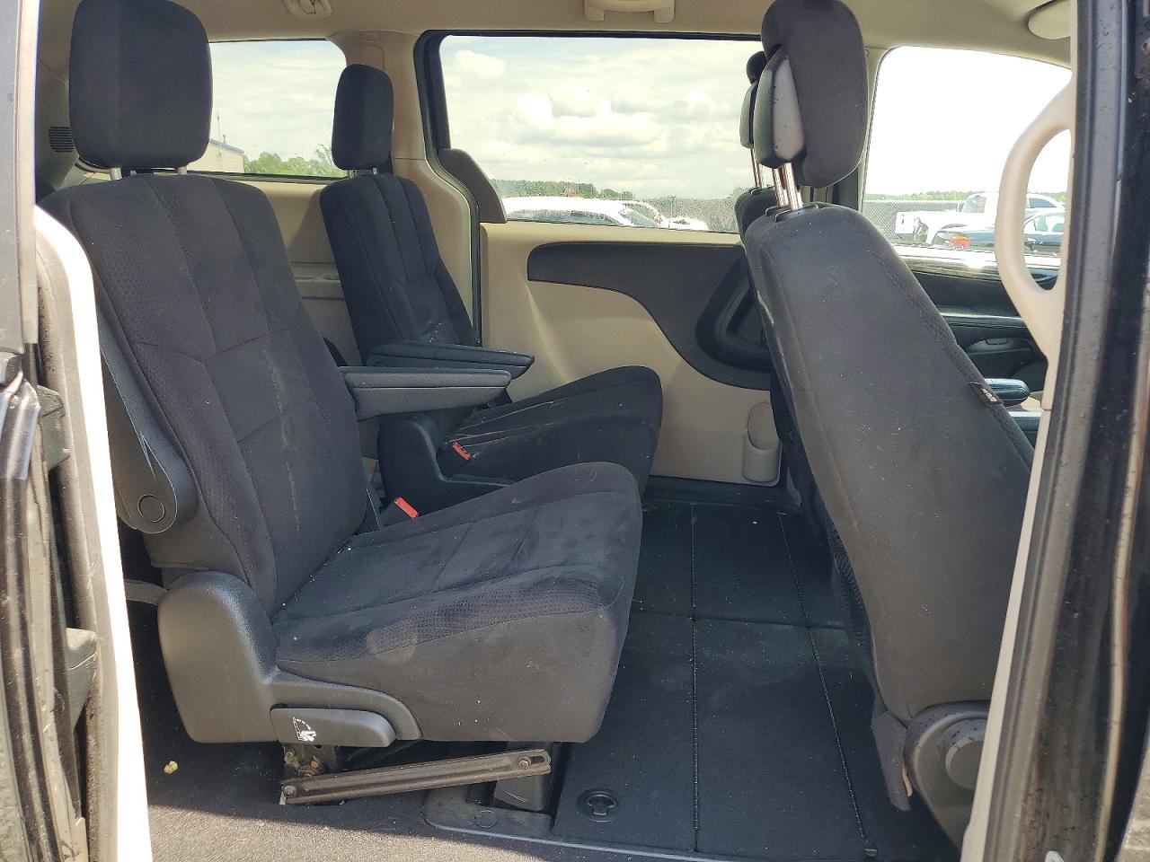 2011 Dodge Grand Caravan Express Gray vin: 2D4RN4DG0BR723687