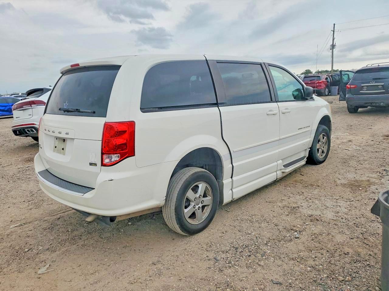 2011 Dodge Grand Caravan Express White vin: 2D4RN4DG0BR770038