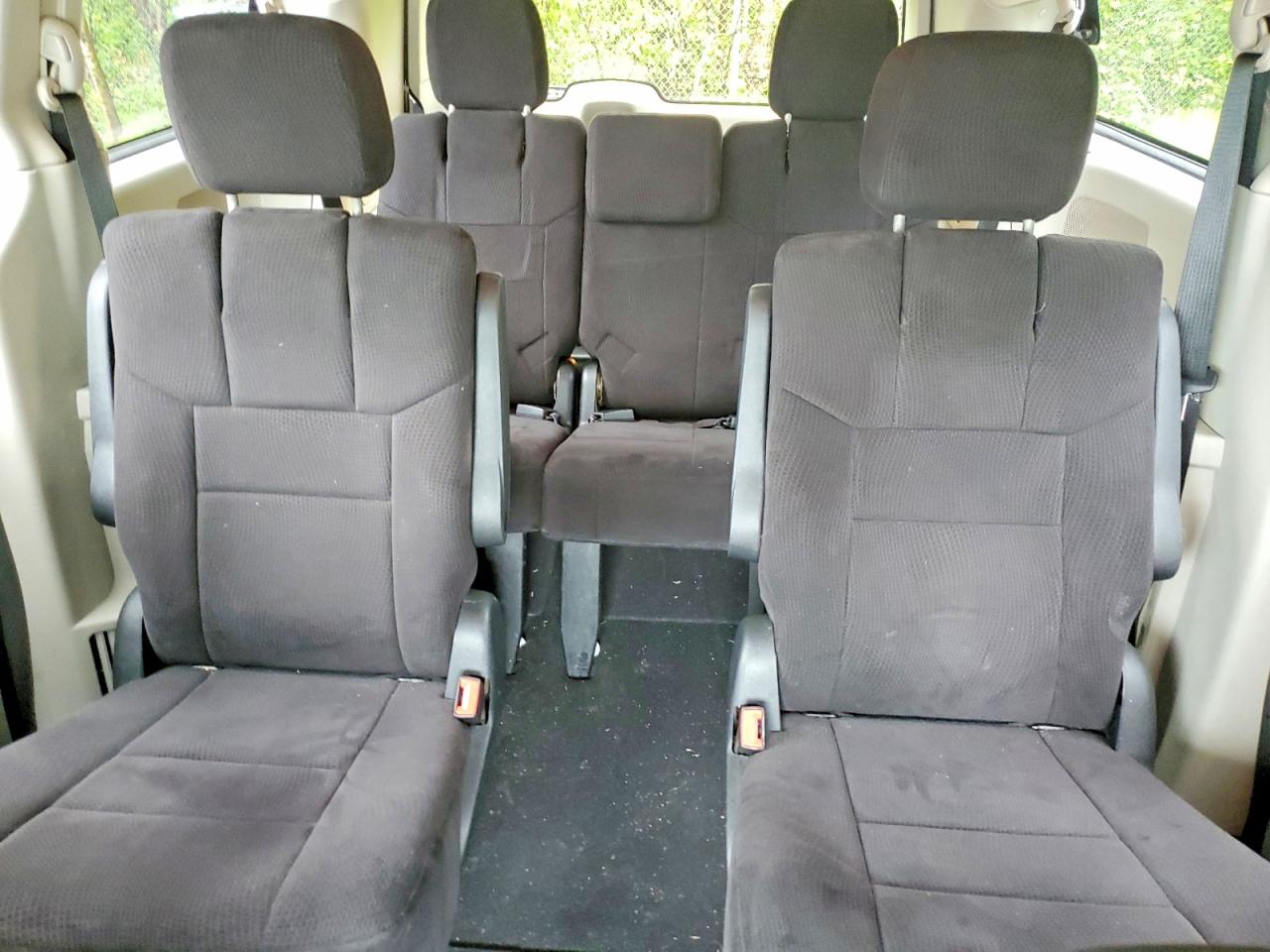2011 Dodge Grand Caravan Express White vin: 2D4RN4DG1BR632282