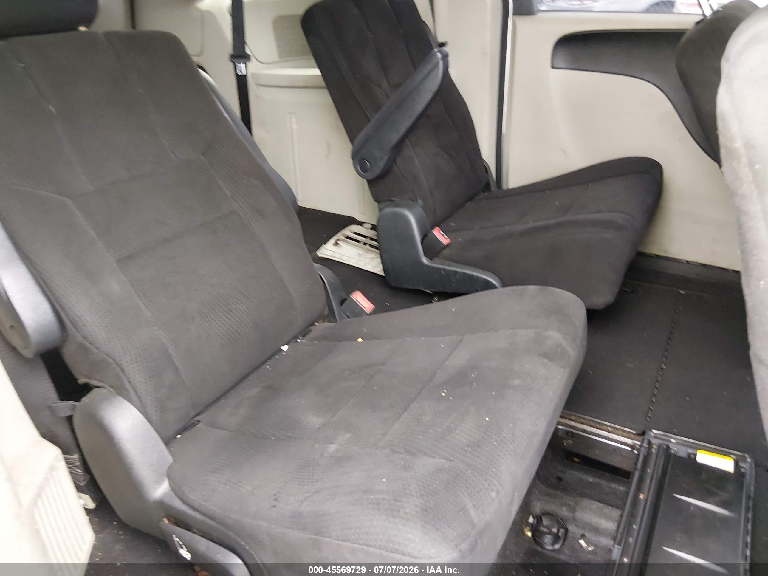 2011 Dodge Grand Caravan Express Gray vin: 2D4RN4DG1BR652712