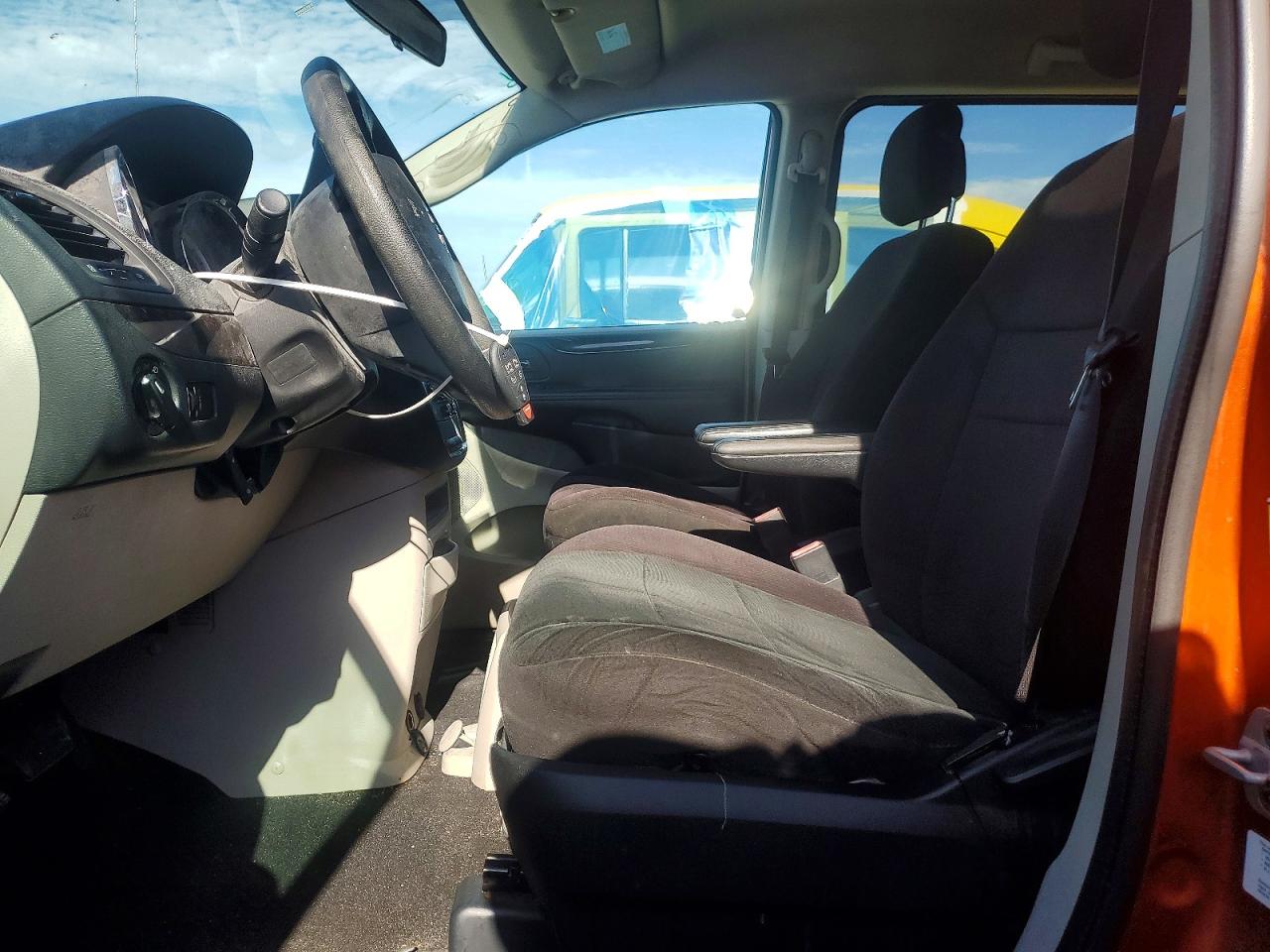 2011 Dodge Grand Caravan Express Orange vin: 2D4RN4DG1BR697374