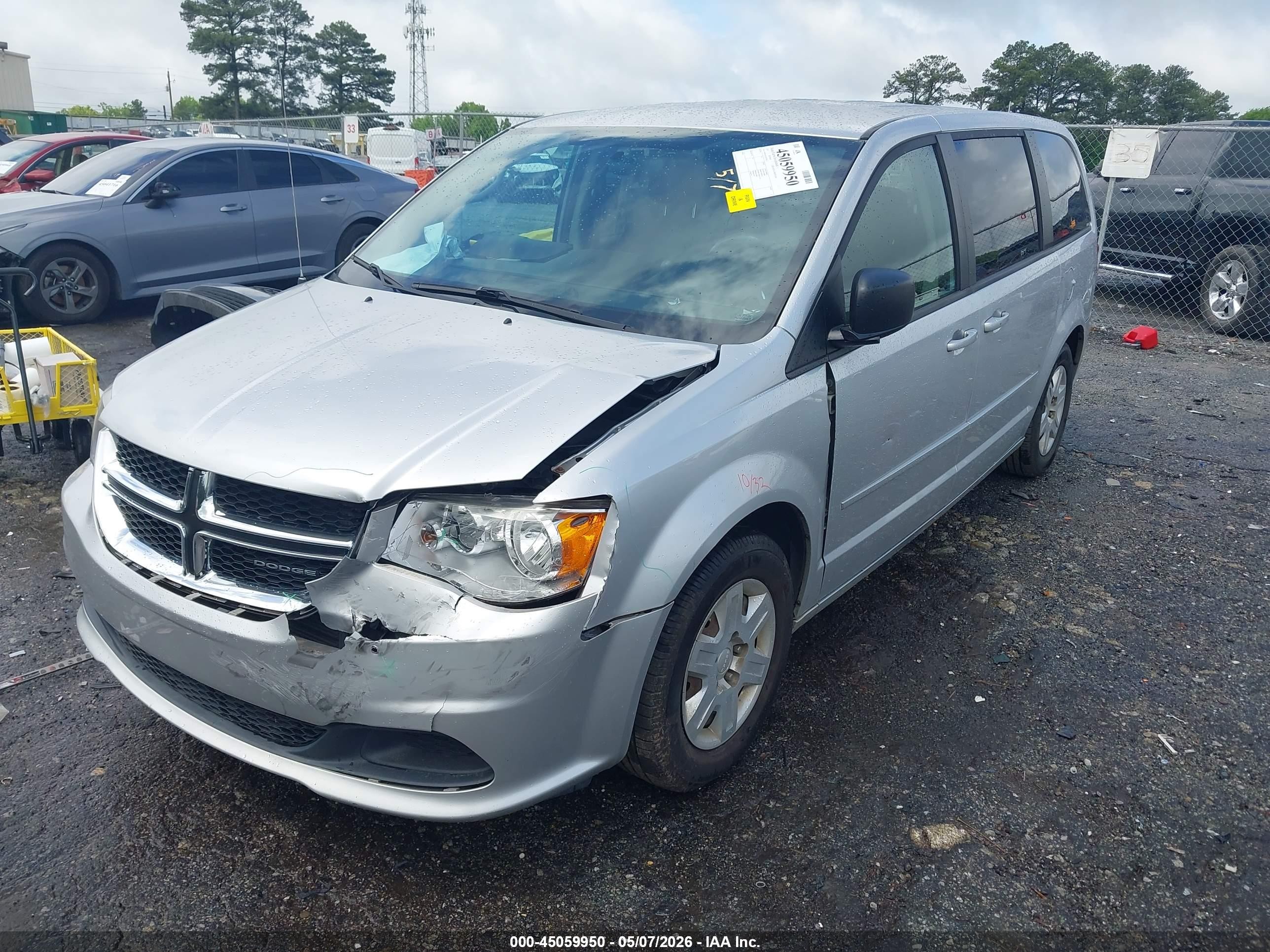 2011 Dodge Grand Caravan Express Silver vin: 2D4RN4DG2BR786323