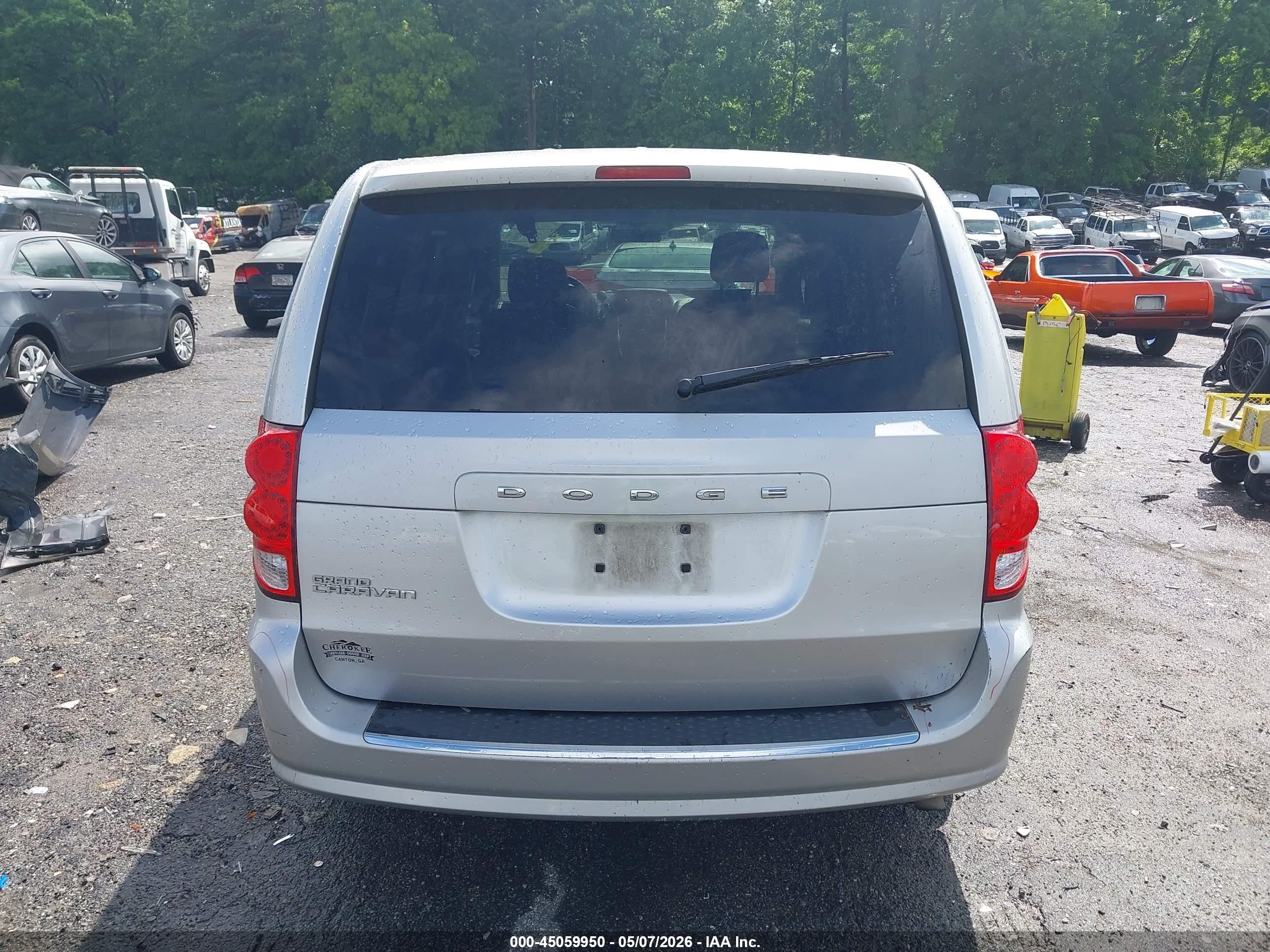 2011 Dodge Grand Caravan Express Silver vin: 2D4RN4DG2BR786323