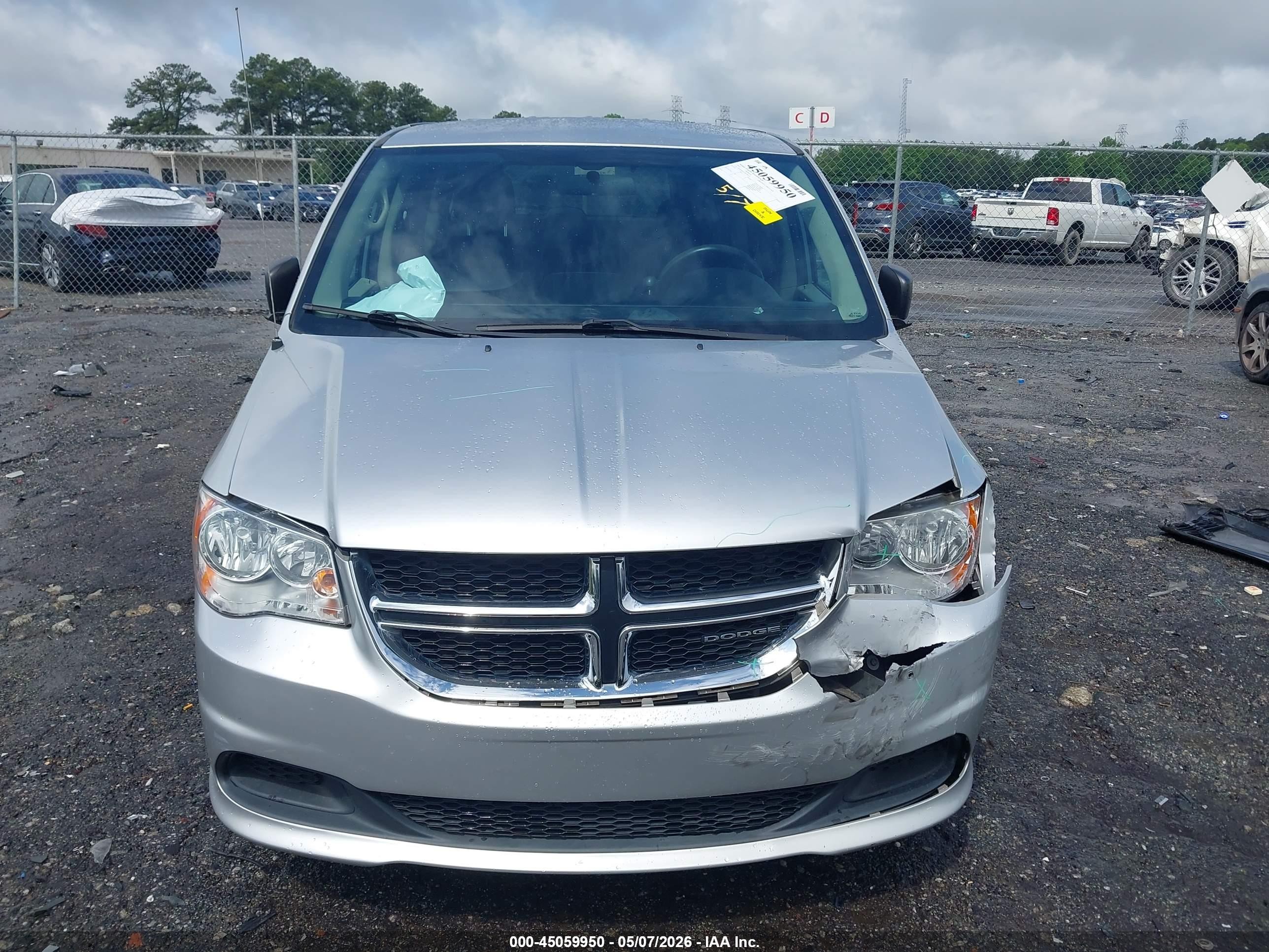 2011 Dodge Grand Caravan Express Silver vin: 2D4RN4DG2BR786323
