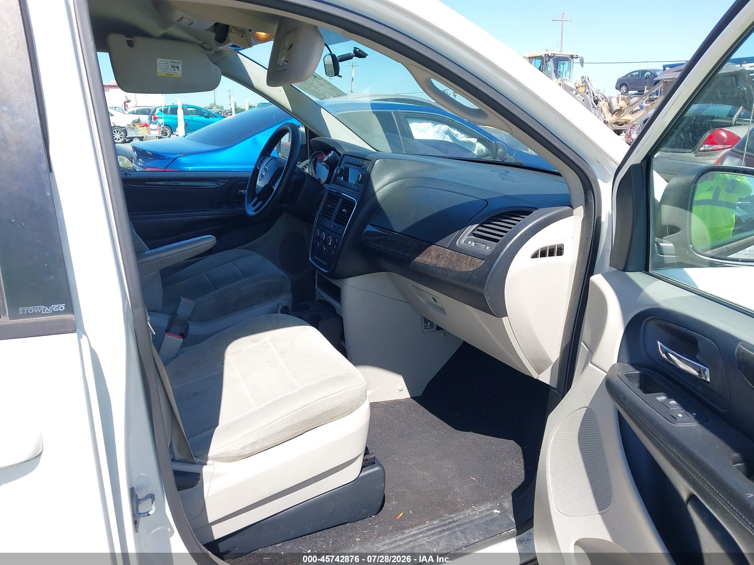 2011 Dodge Grand Caravan Express White vin: 2D4RN4DG3BR740564