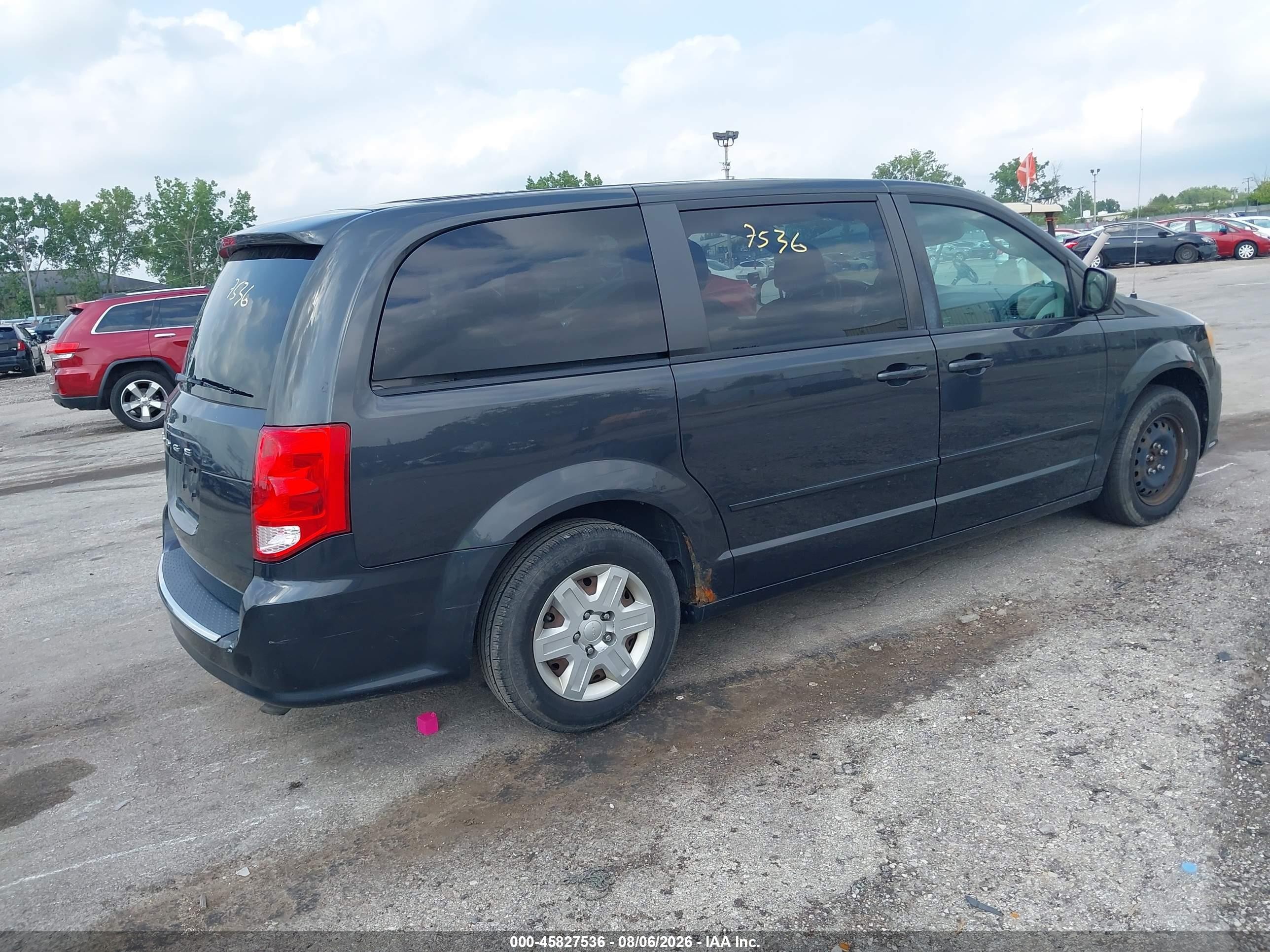 2011 Dodge Grand Caravan Express Gray vin: 2D4RN4DG4BR696638