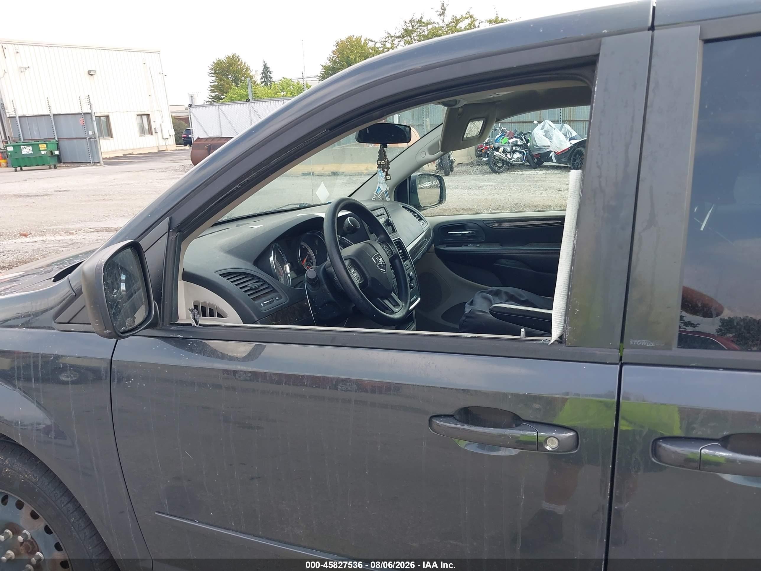 2011 Dodge Grand Caravan Express Gray vin: 2D4RN4DG4BR696638