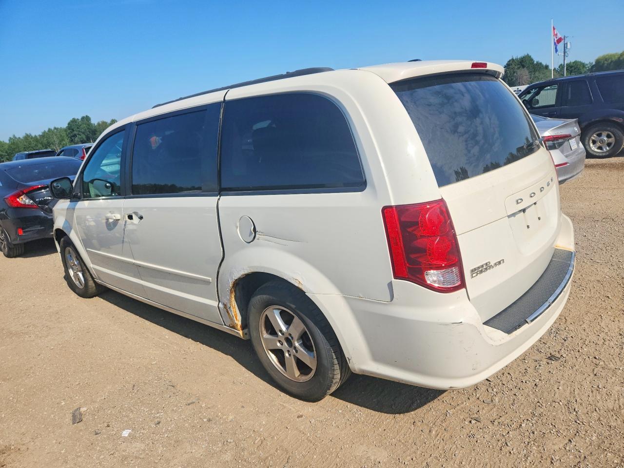 2011 Dodge Grand Caravan Express White vin: 2D4RN4DG4BR725555