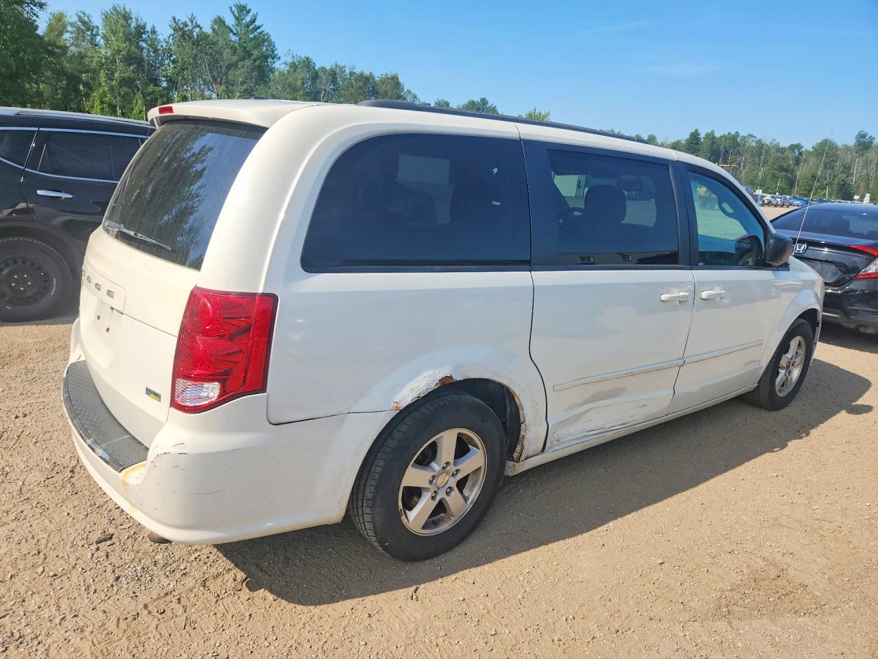 2011 Dodge Grand Caravan Express White vin: 2D4RN4DG4BR725555
