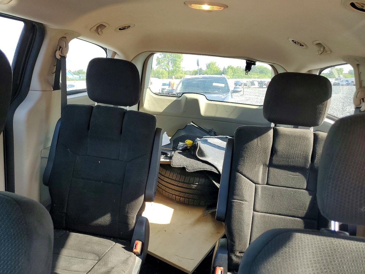 2011 Dodge Grand Caravan Express Gray vin: 2D4RN4DG4BR769166