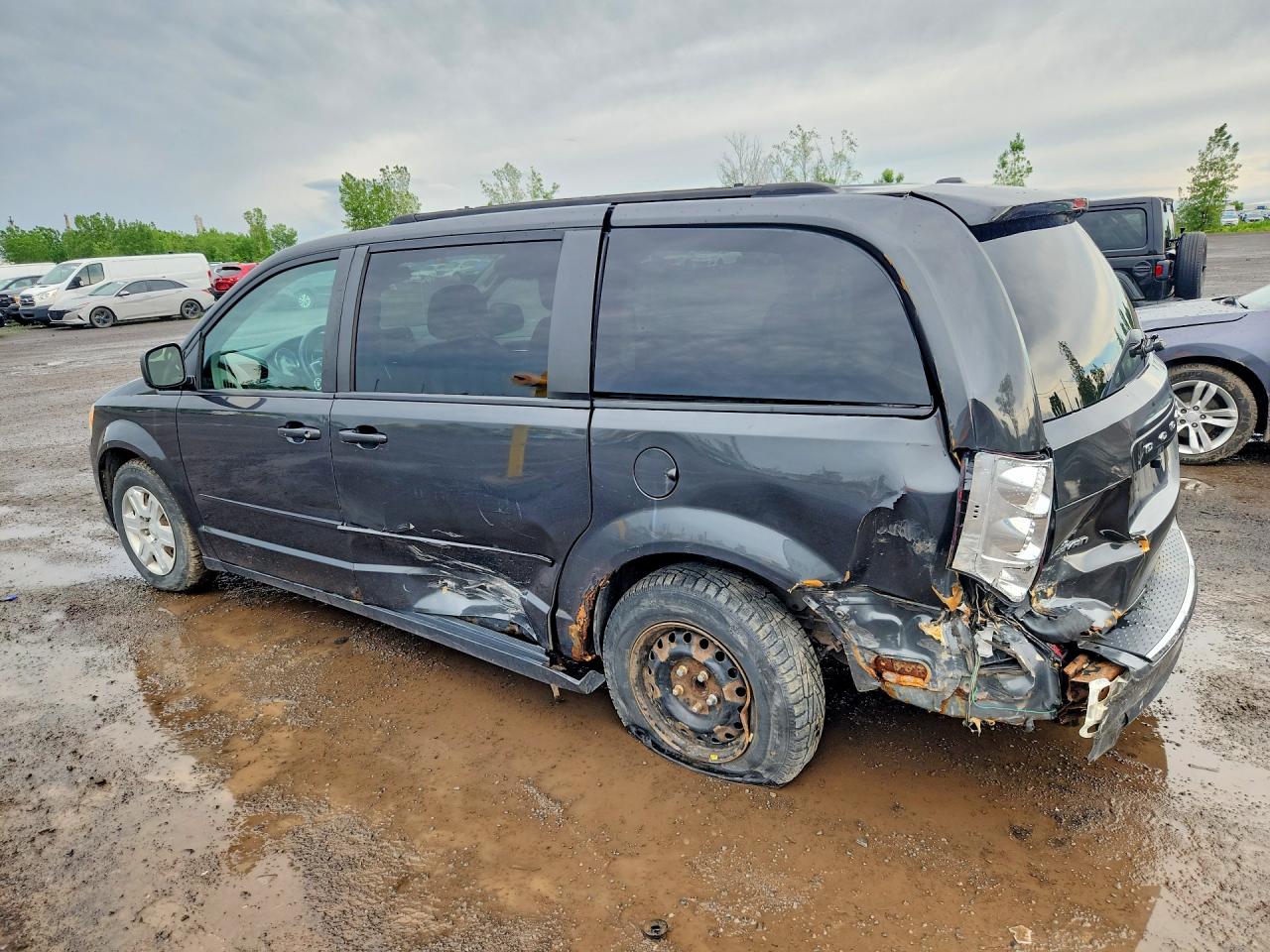 2011 Dodge Grand Caravan Express Gray vin: 2D4RN4DG4BR787571