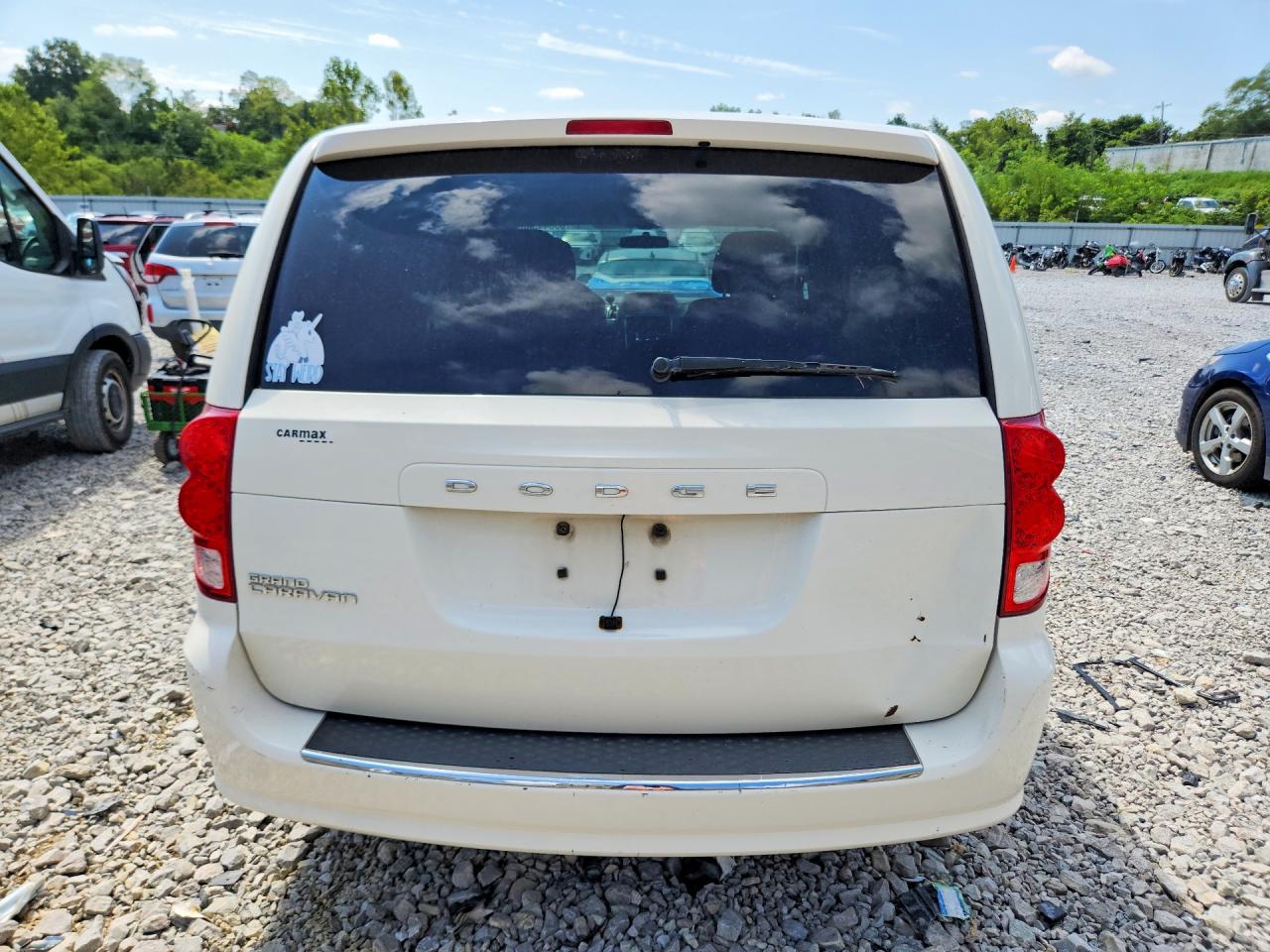 2011 Dodge Grand Caravan Express White vin: 2D4RN4DG5BR654561