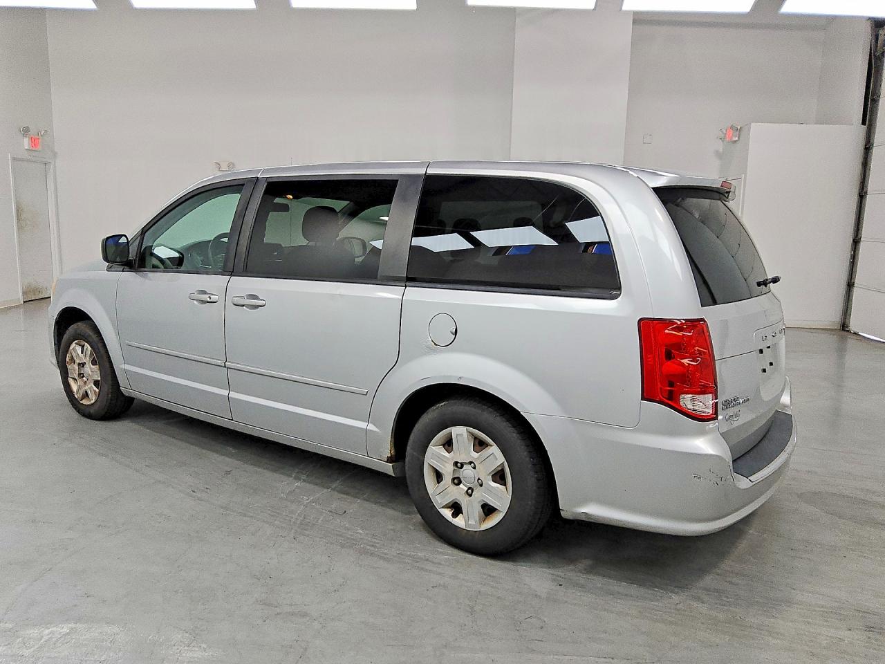 2011 Dodge Grand Caravan Express Silver vin: 2D4RN4DG5BR672459