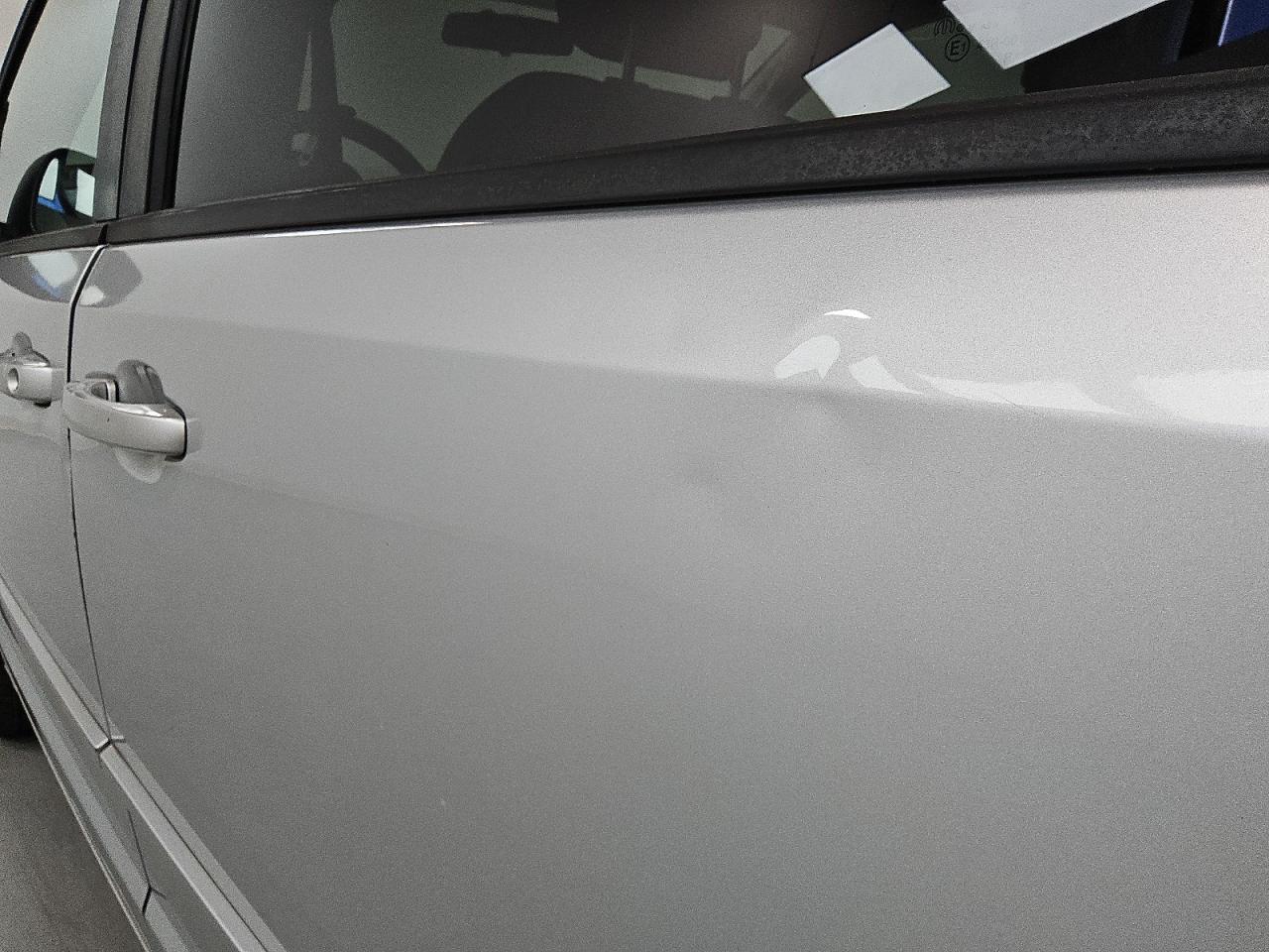 2011 Dodge Grand Caravan Express Silver vin: 2D4RN4DG5BR672459 Damage: Left Rear Door, Dent(S) W/ Paint Dmg, 4 To 5 Inches