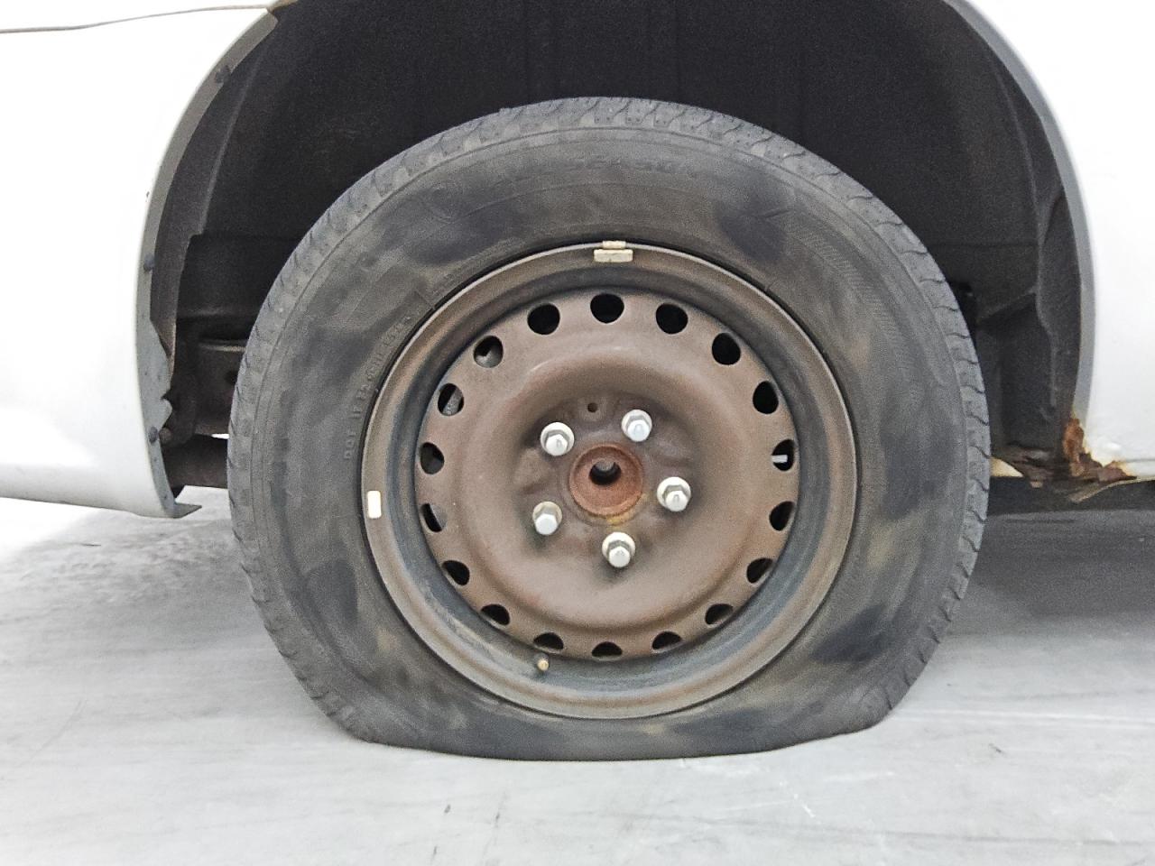 2011 Dodge Grand Caravan Express Silver vin: 2D4RN4DG5BR672459 Damage: Right Rear Wheel Cover, Missing, Replacement Required
