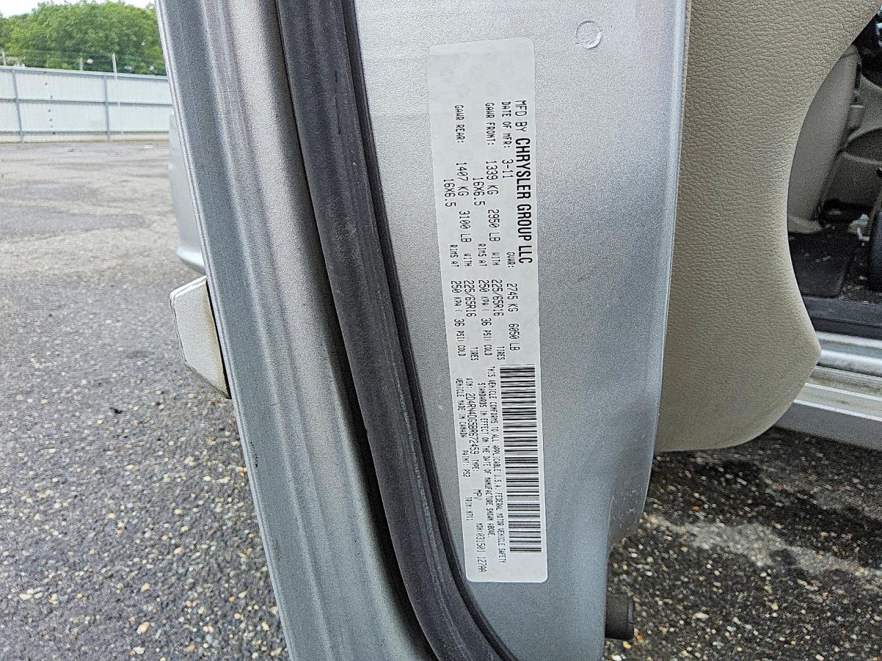 2011 Dodge Grand Caravan Express Silver vin: 2D4RN4DG5BR672459