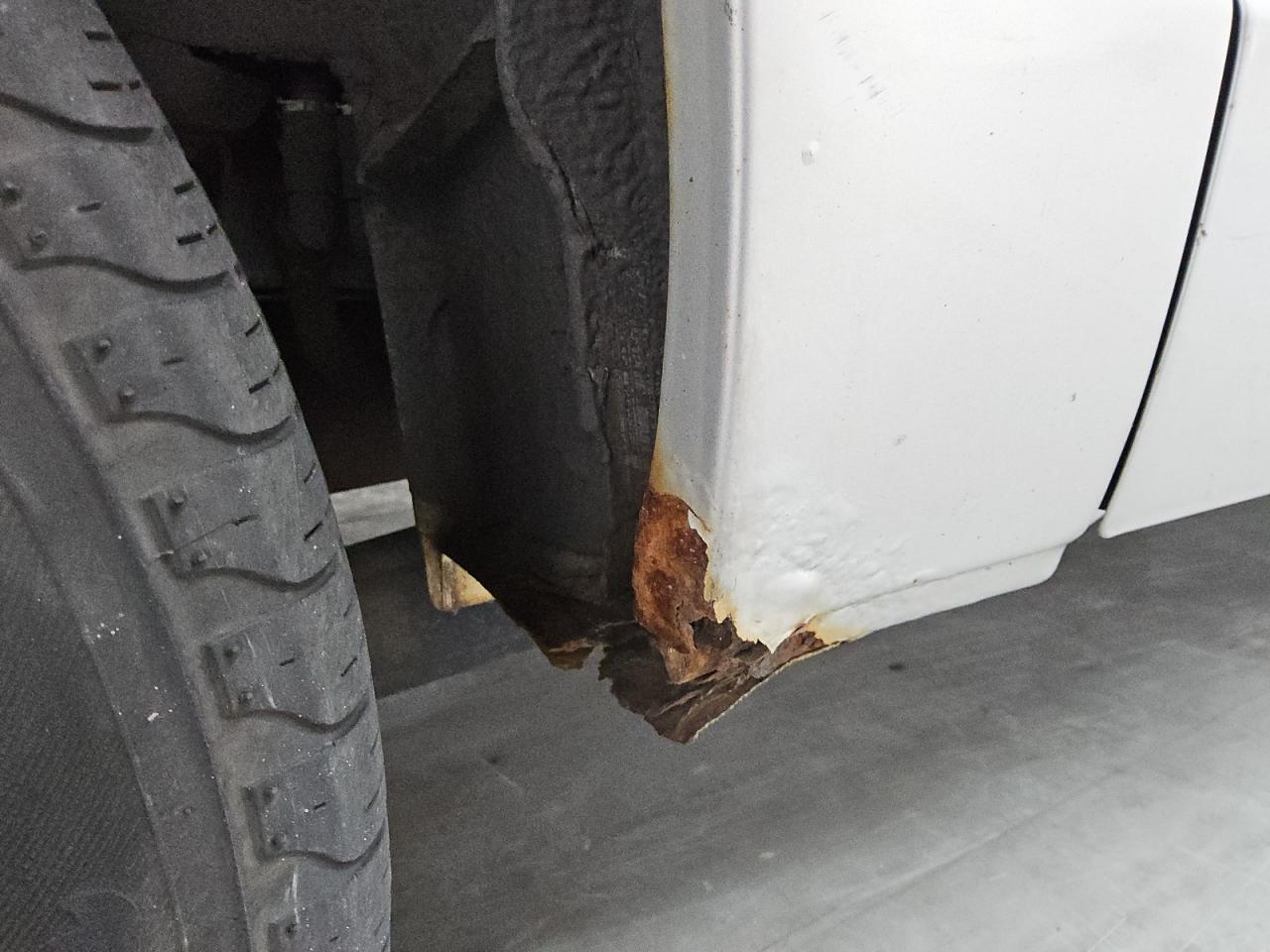 2011 Dodge Grand Caravan Express Silver vin: 2D4RN4DG5BR672459 Damage: Right Qtr Panel, Rust, > 12 Inches
