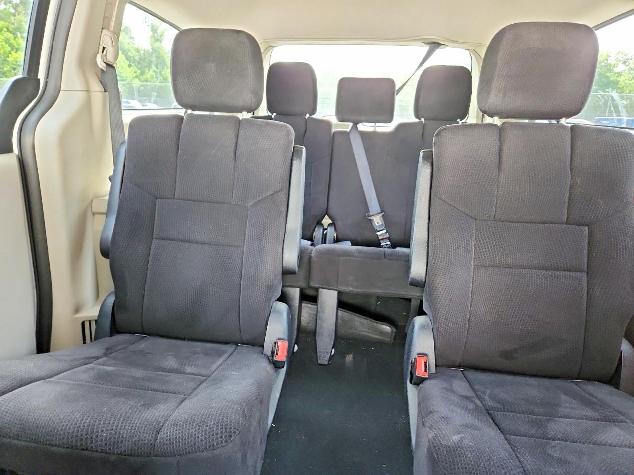 2011 Dodge Grand Caravan Express White vin: 2D4RN4DG5BR731879