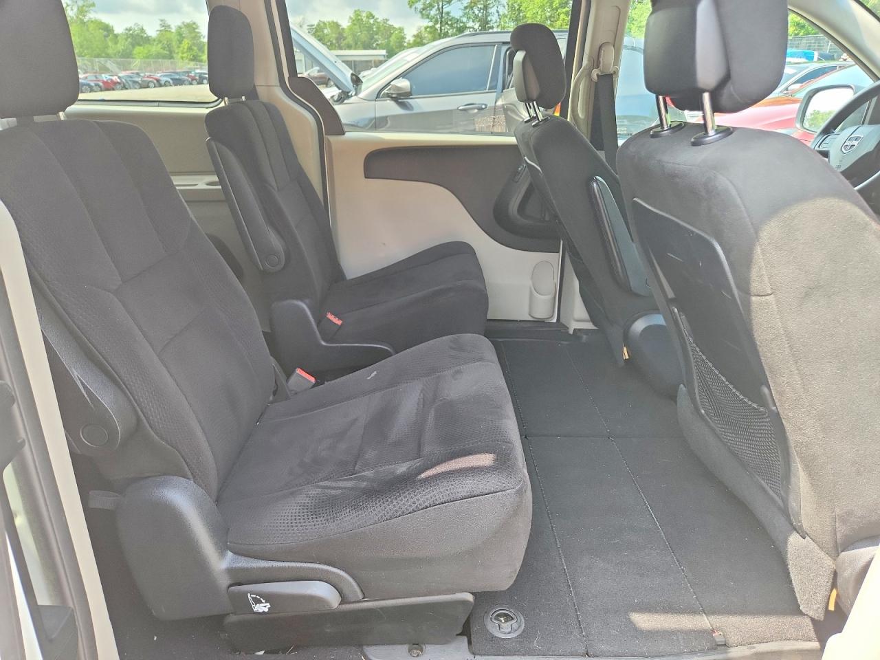 2011 Dodge Grand Caravan Express White vin: 2D4RN4DG5BR731879