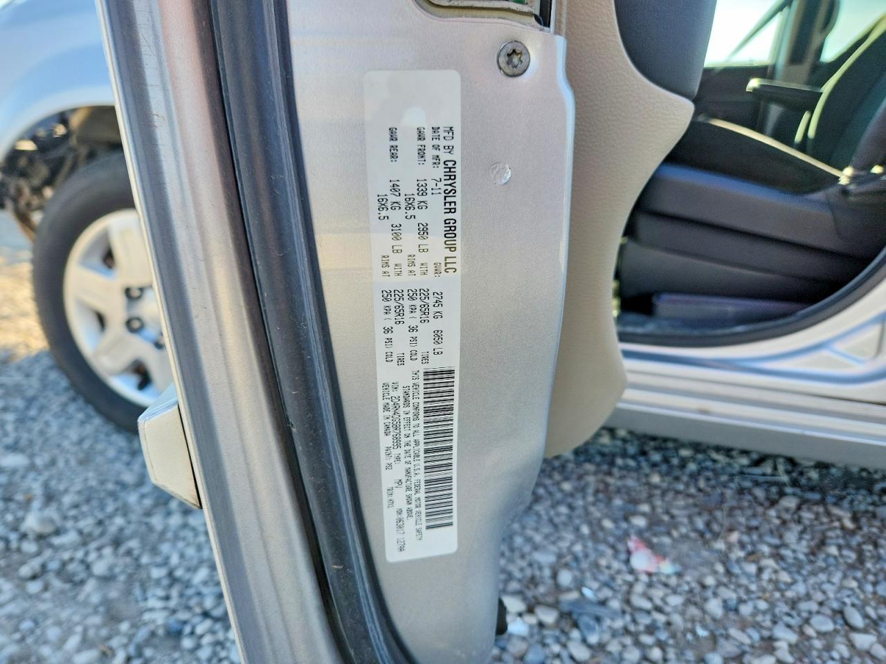 2011 Dodge Grand Caravan Express Silver vin: 2D4RN4DG5BR768995