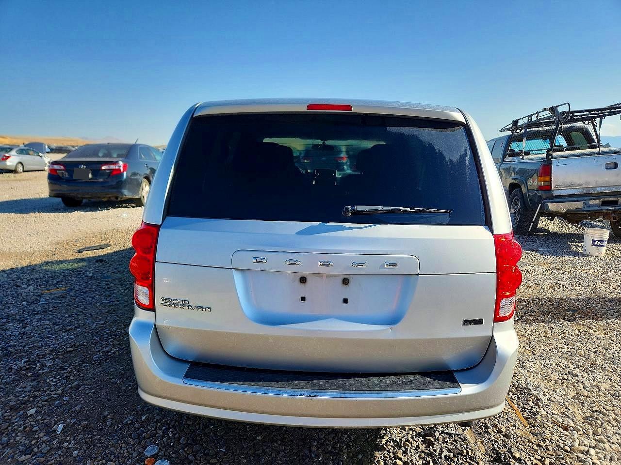 2011 Dodge Grand Caravan Express Silver vin: 2D4RN4DG5BR768995