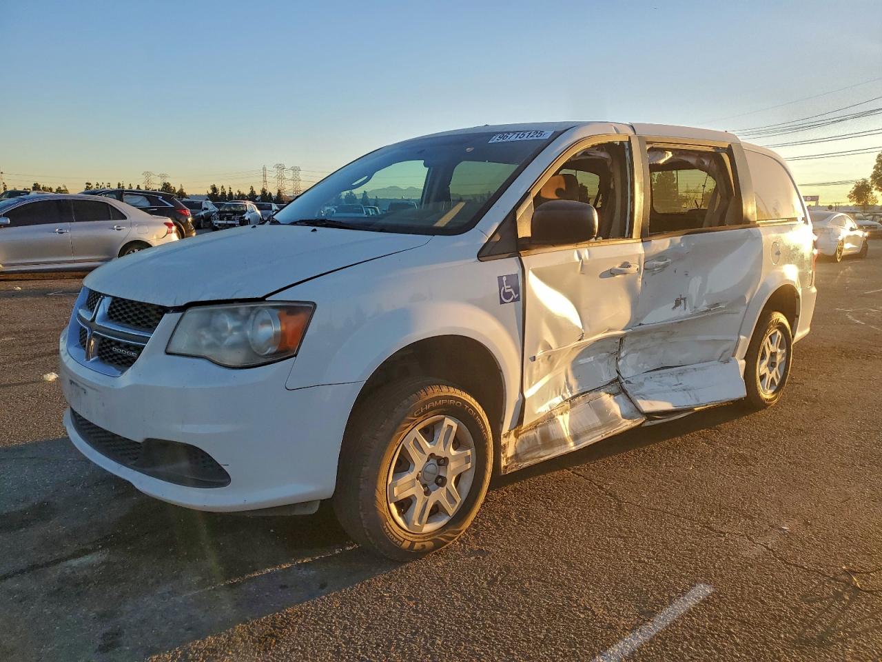 2011 Dodge Grand Caravan Express Белый vin: 2D4RN4DG5BR779009