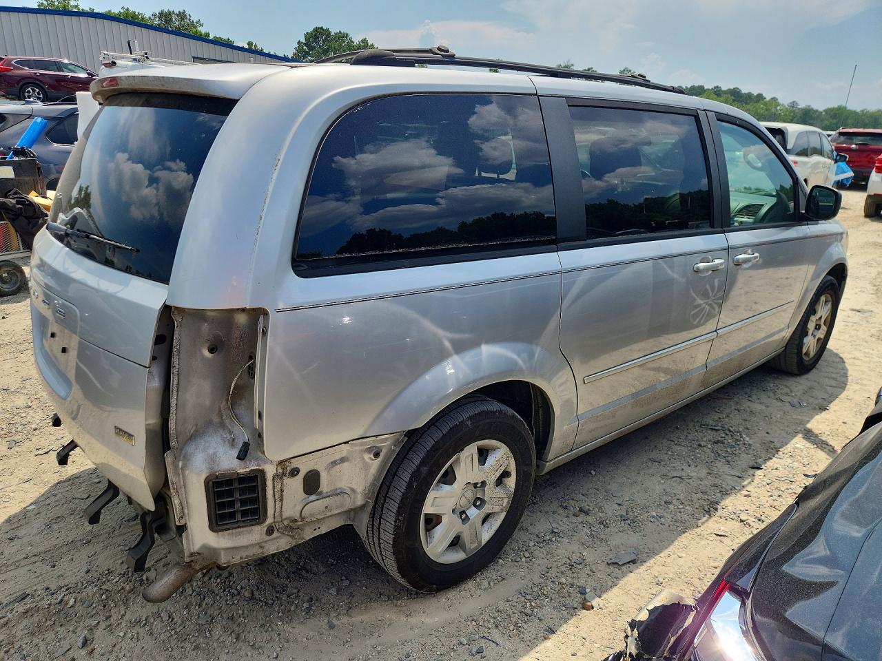 2011 Dodge Grand Caravan Express Silver vin: 2D4RN4DG6BR618815