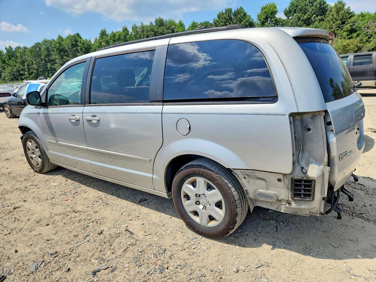 2011 Dodge Grand Caravan Express Silver vin: 2D4RN4DG6BR618815