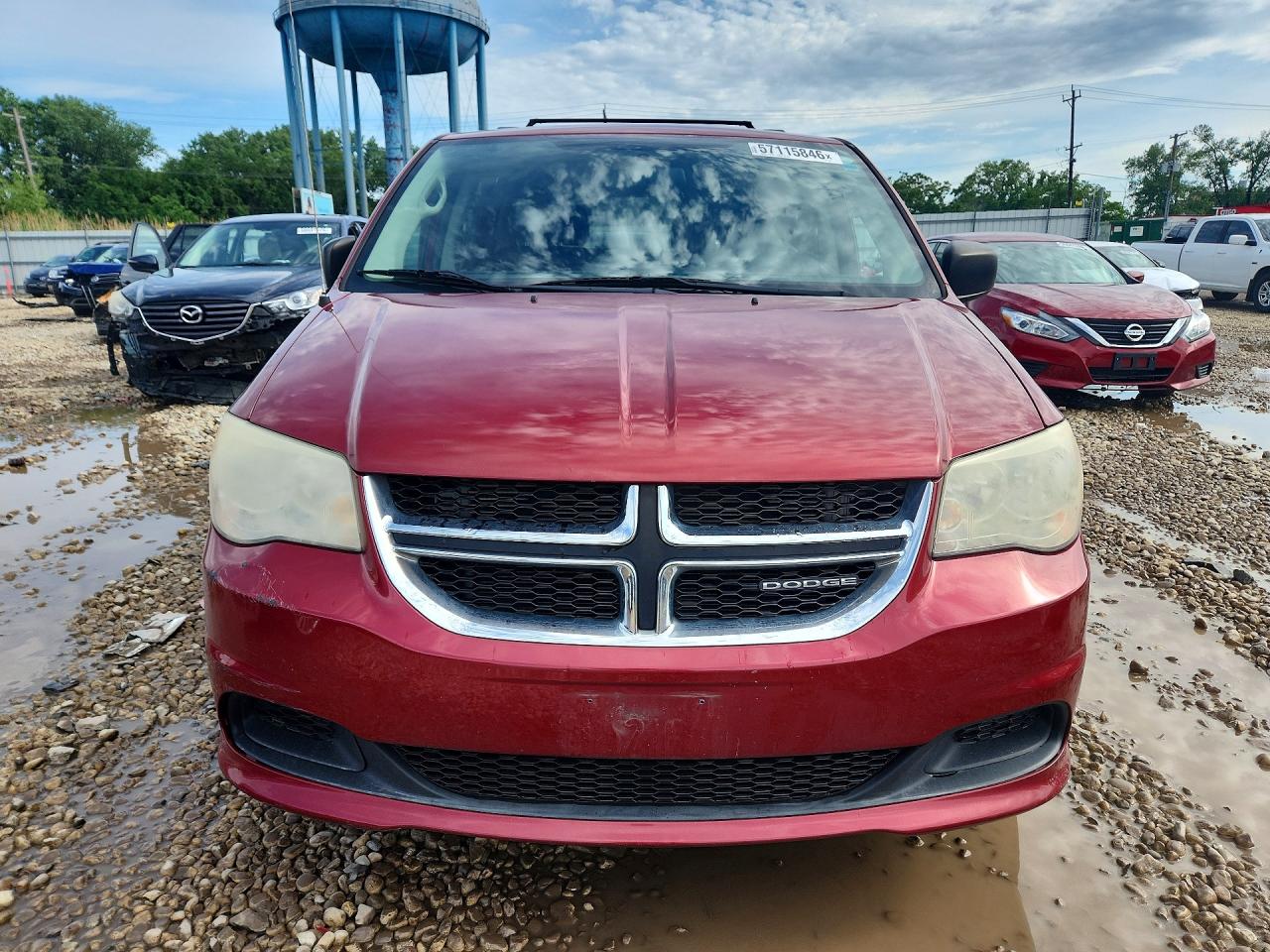 2011 Dodge Grand Caravan Express Red vin: 2D4RN4DG7BR608889