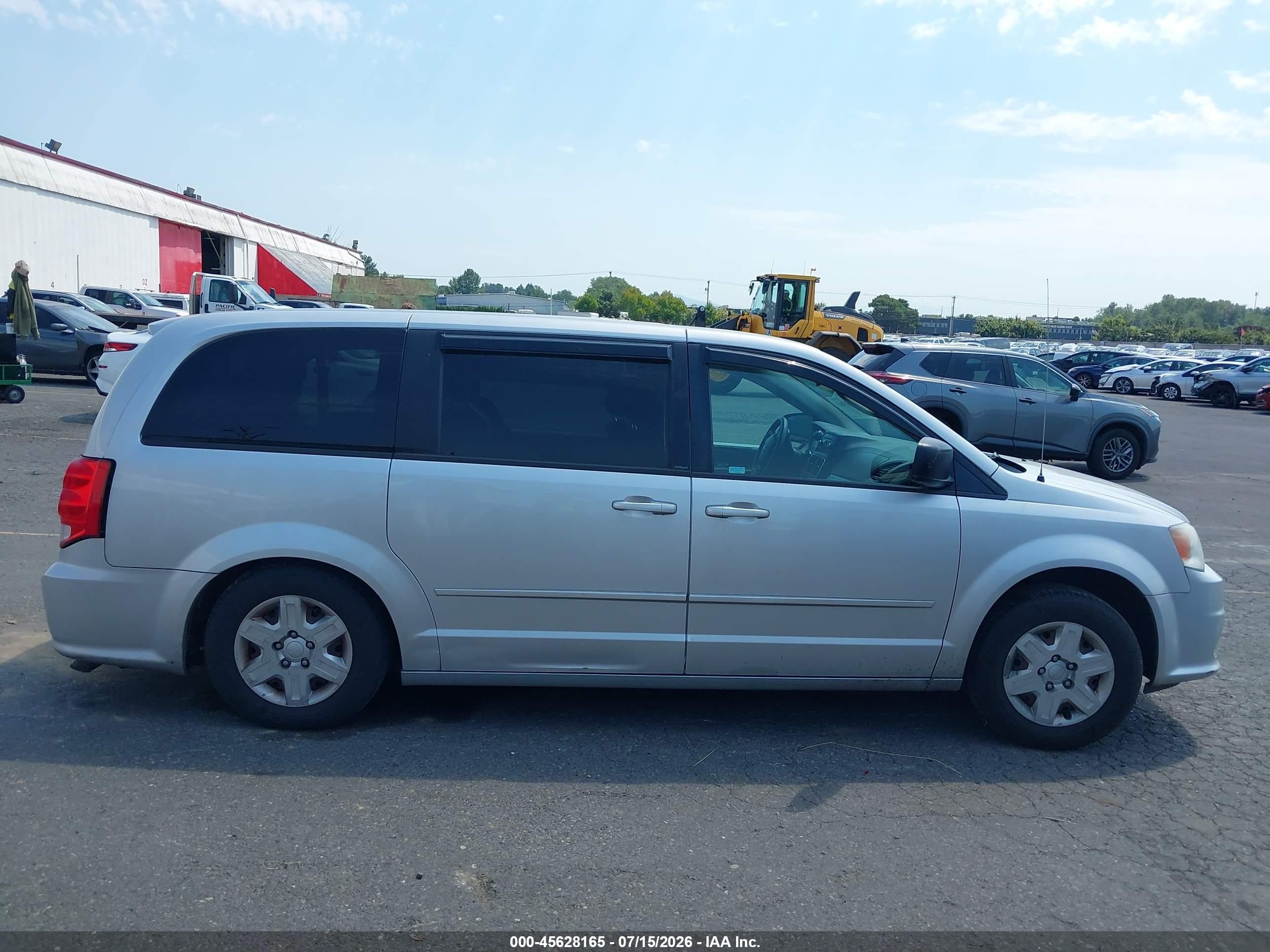 2011 Dodge Grand Caravan Express Silver vin: 2D4RN4DG7BR700357