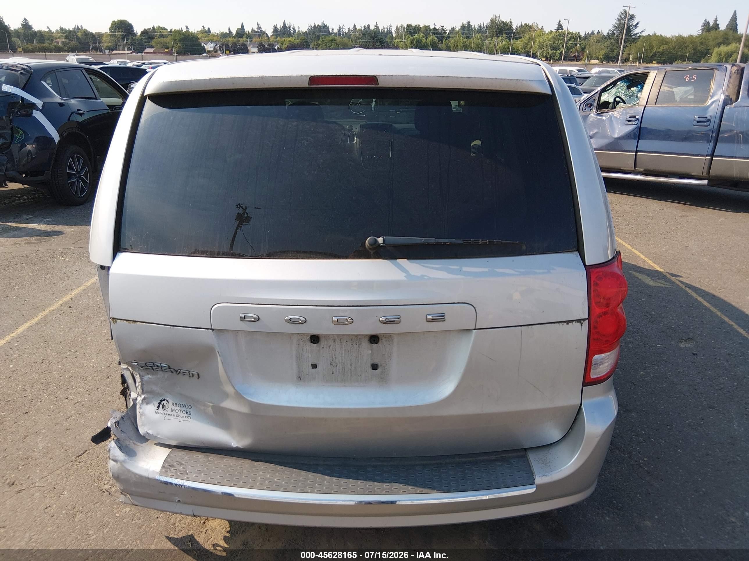 2011 Dodge Grand Caravan Express Silver vin: 2D4RN4DG7BR700357