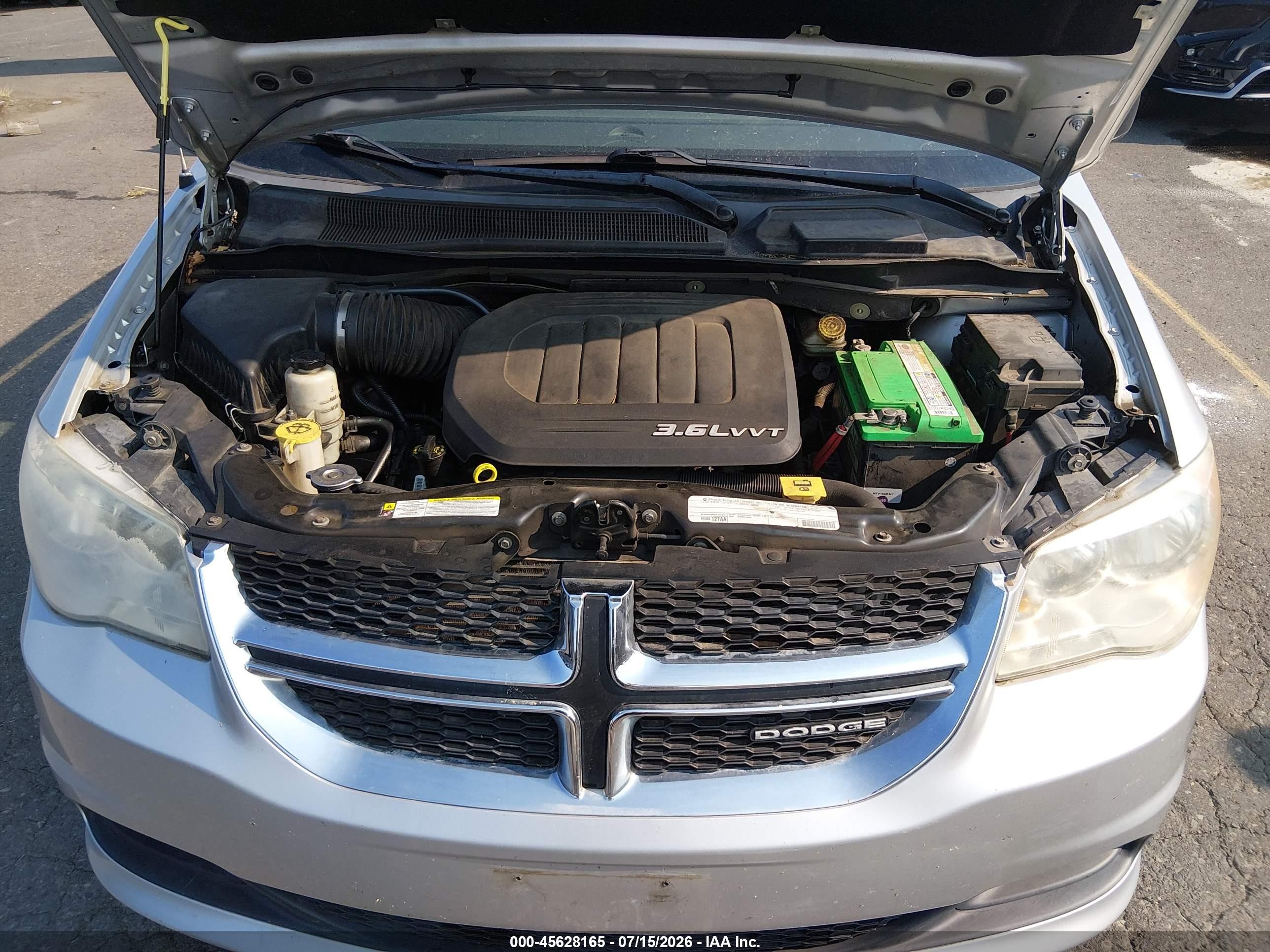 2011 Dodge Grand Caravan Express Silver vin: 2D4RN4DG7BR700357