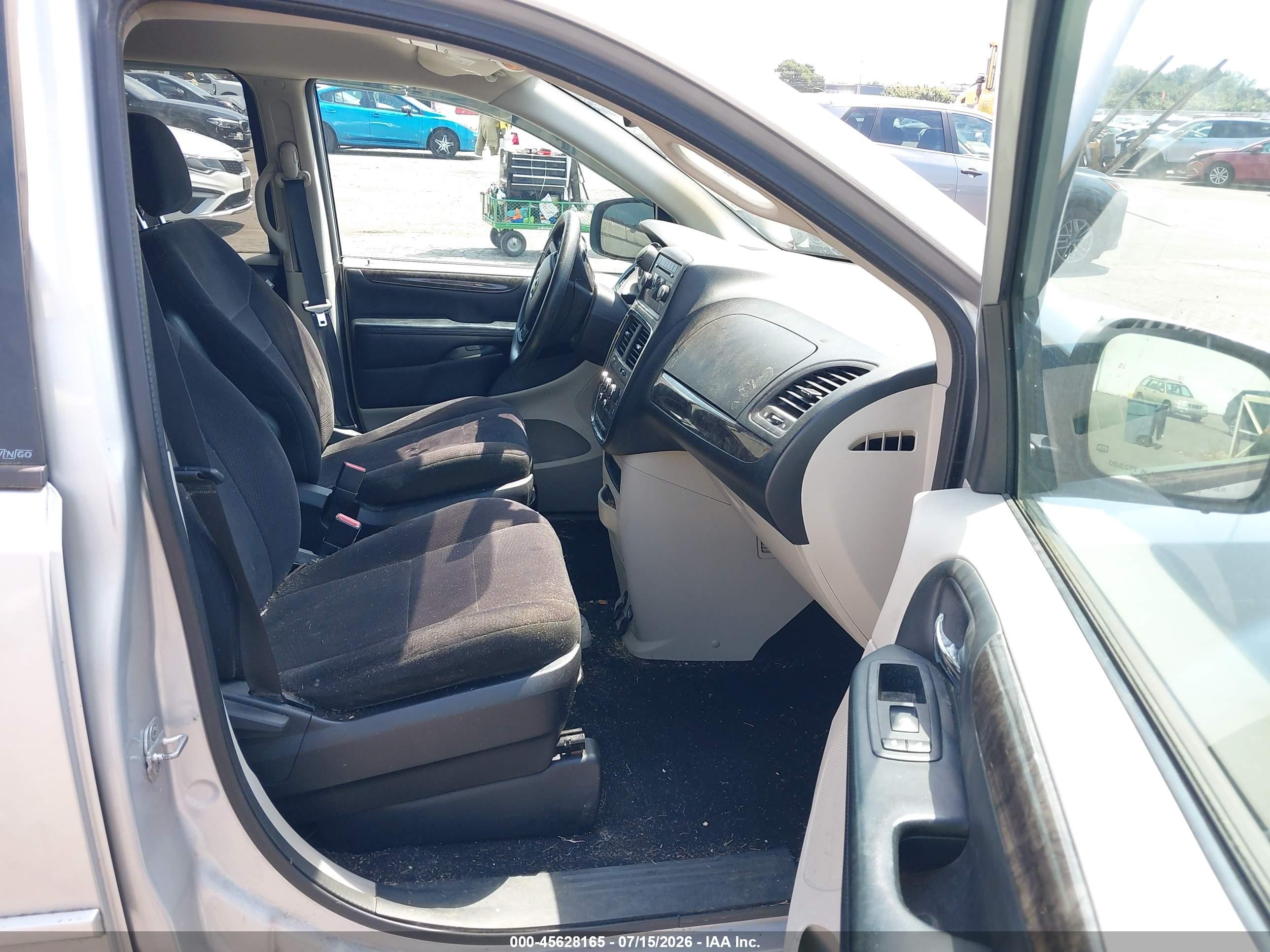 2011 Dodge Grand Caravan Express Silver vin: 2D4RN4DG7BR700357