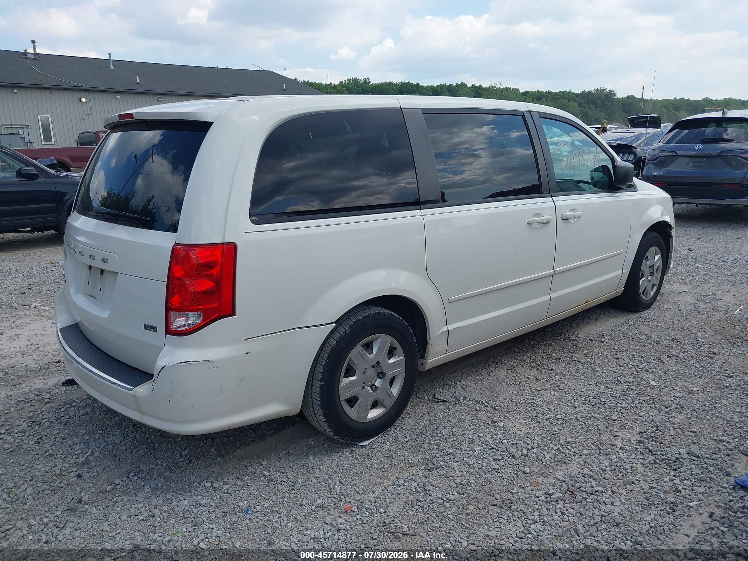 2011 Dodge Grand Caravan Express White vin: 2D4RN4DG7BR769422