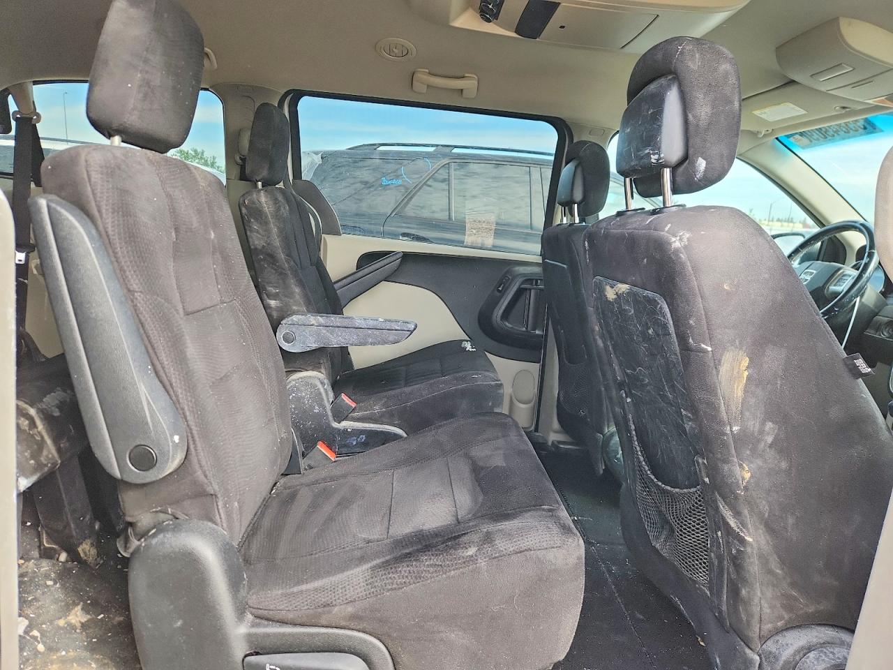 2011 Dodge Grand Caravan Express Silver vin: 2D4RN4DG8BR632439